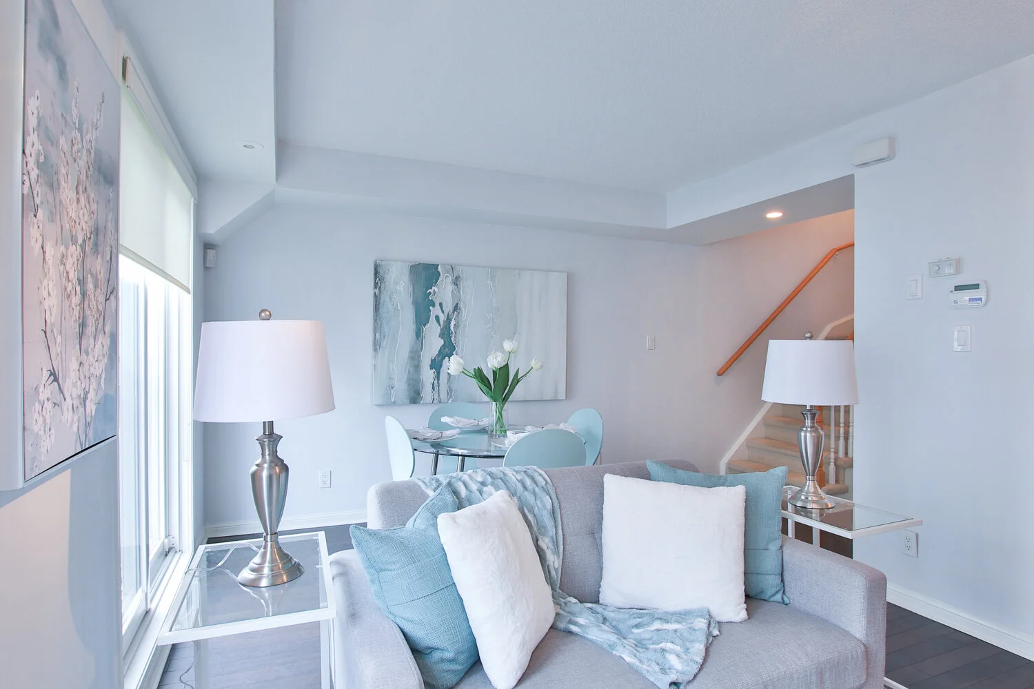 21_LivingRoom.jpg
