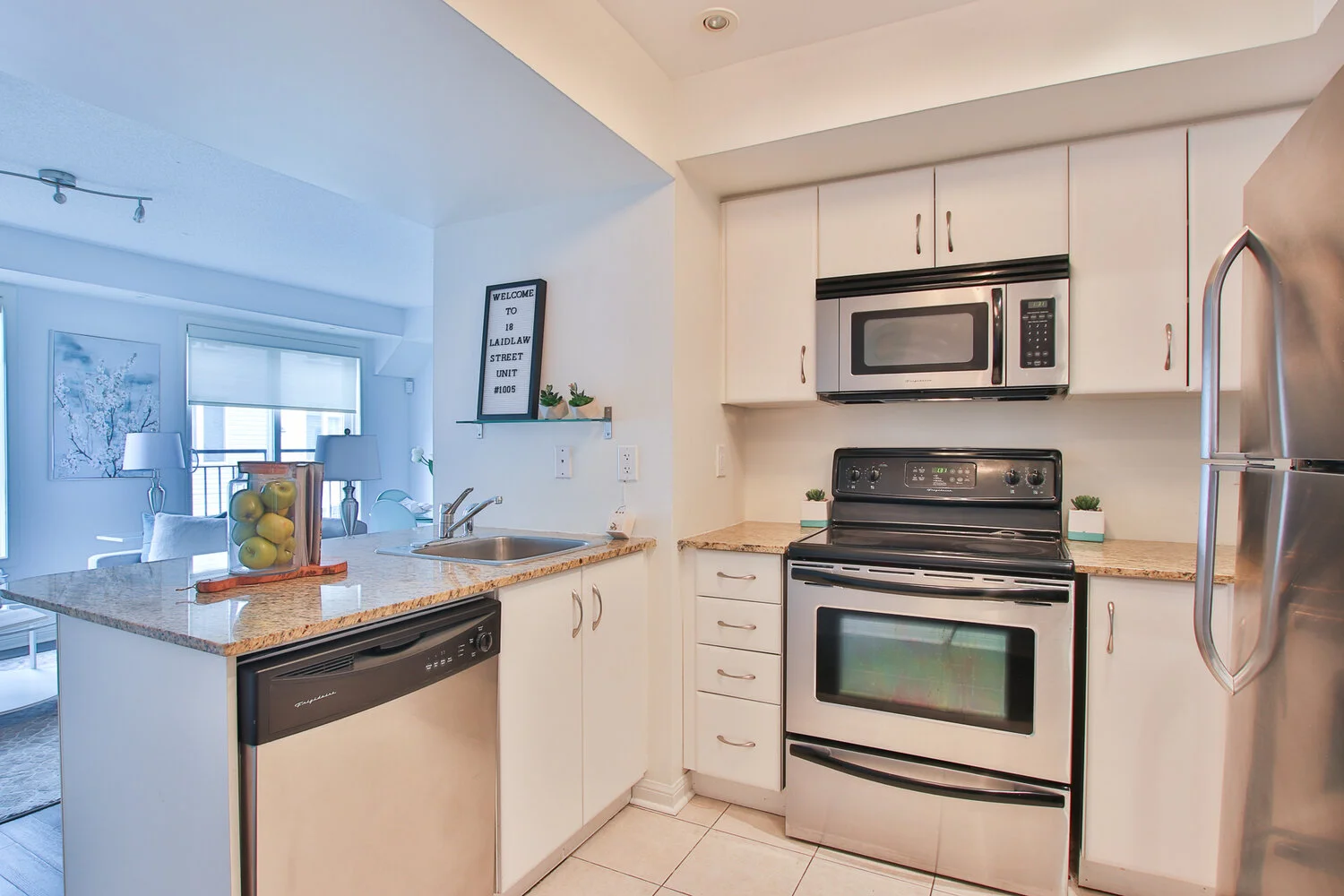 29_Kitchen.jpg