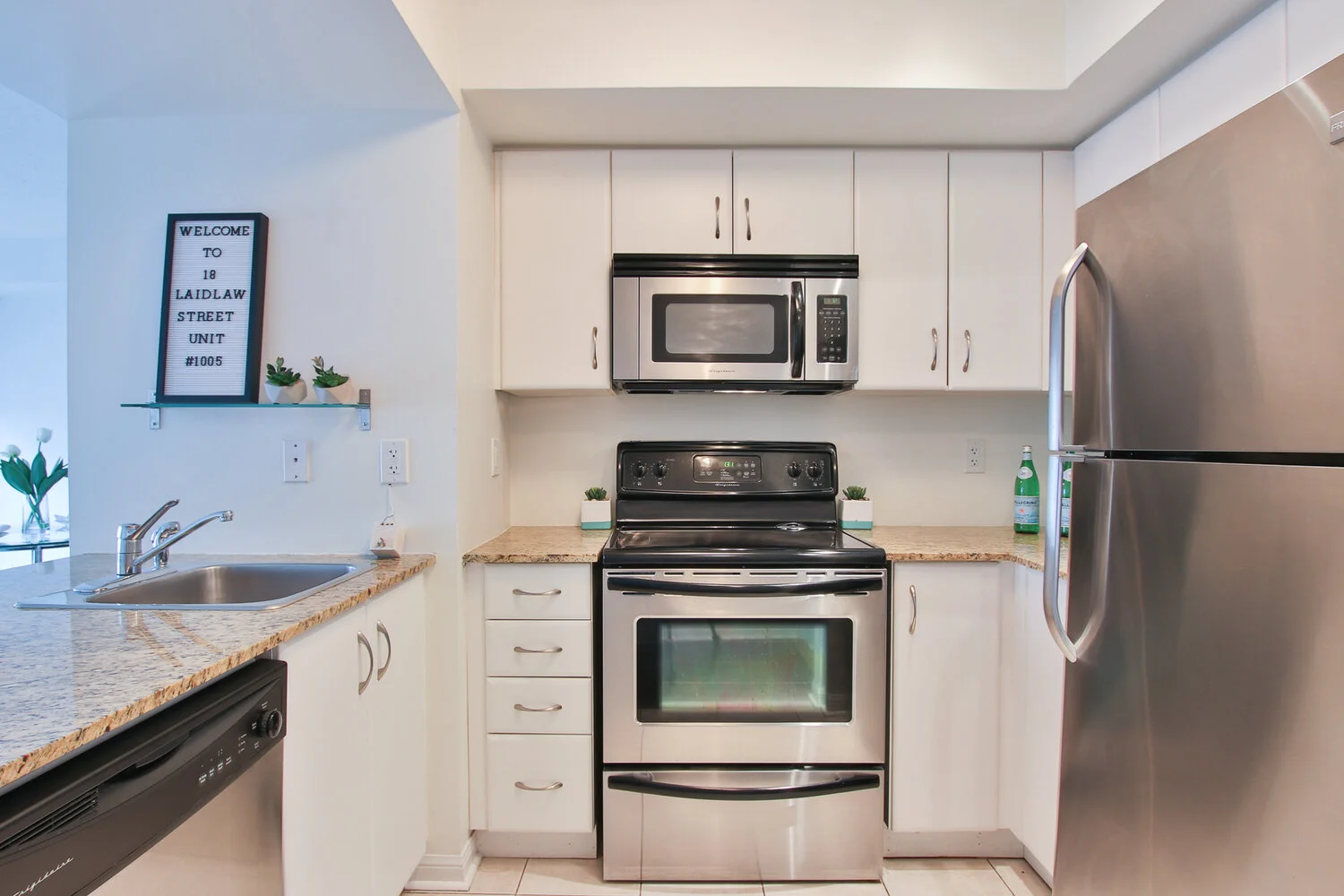 30_Kitchen.jpg