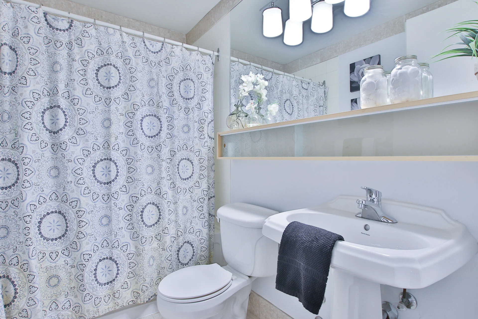 14_Washroom.jpg