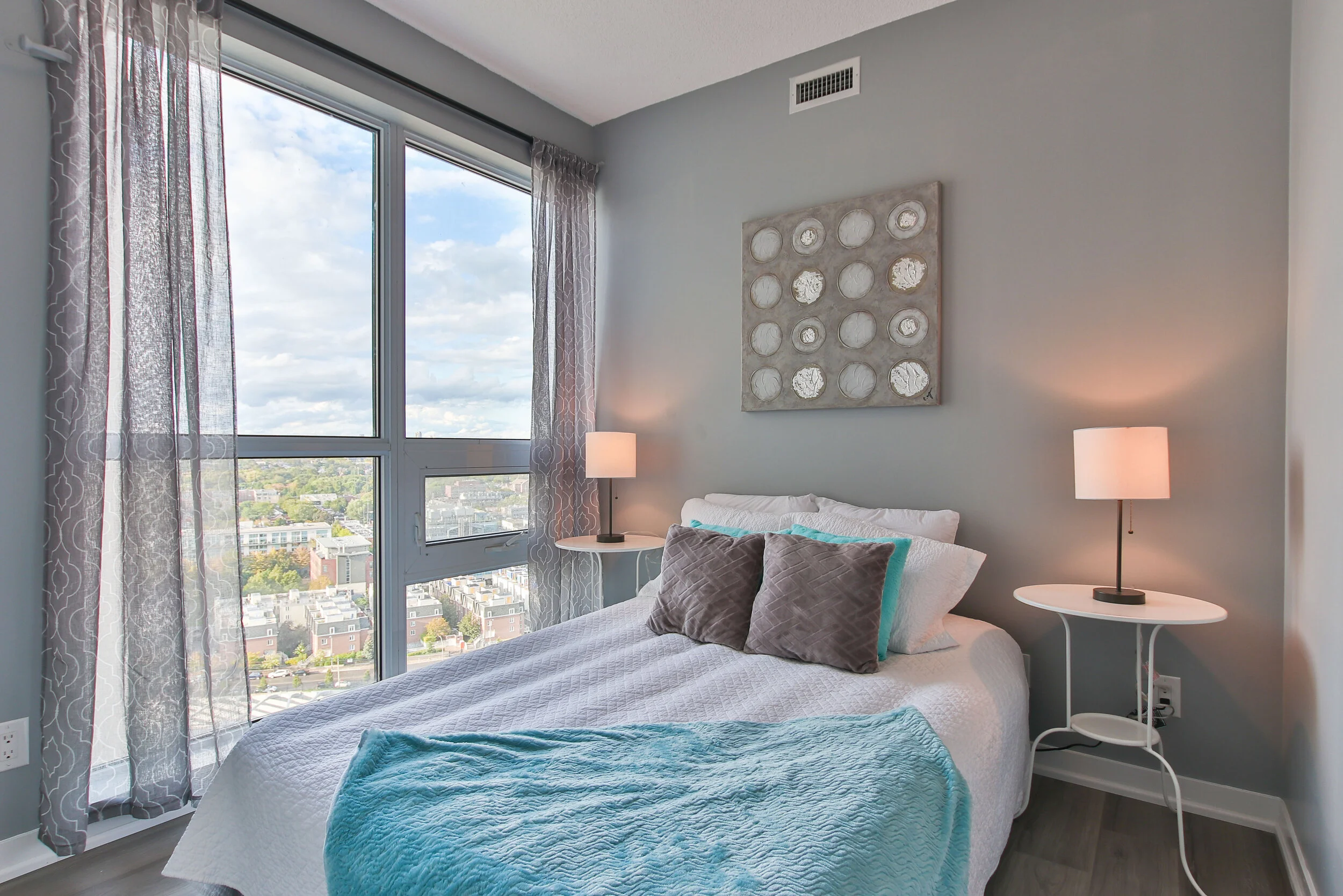 6_Bedroom.jpg