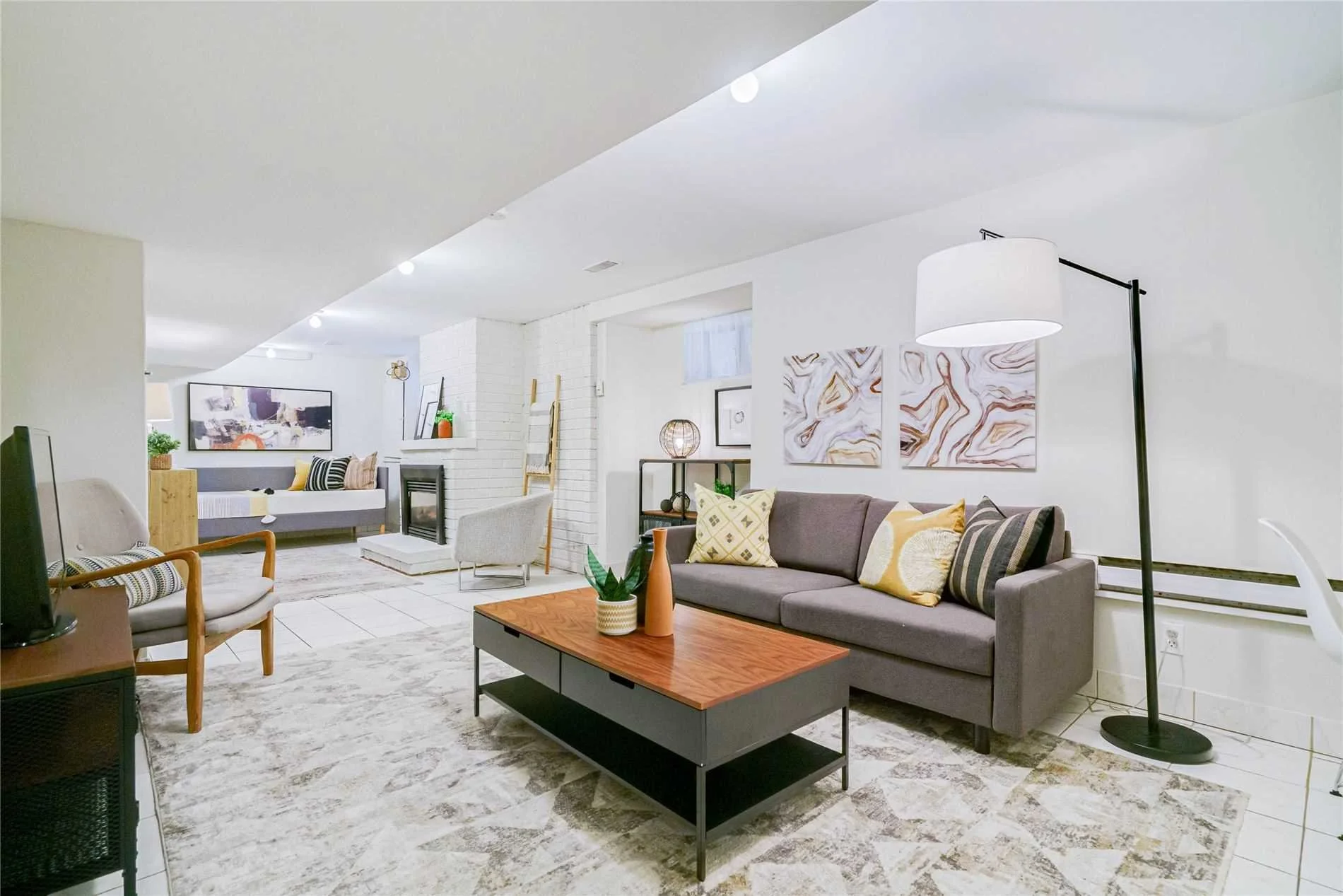 1190 Dovercourt Rd Basement | LEASED