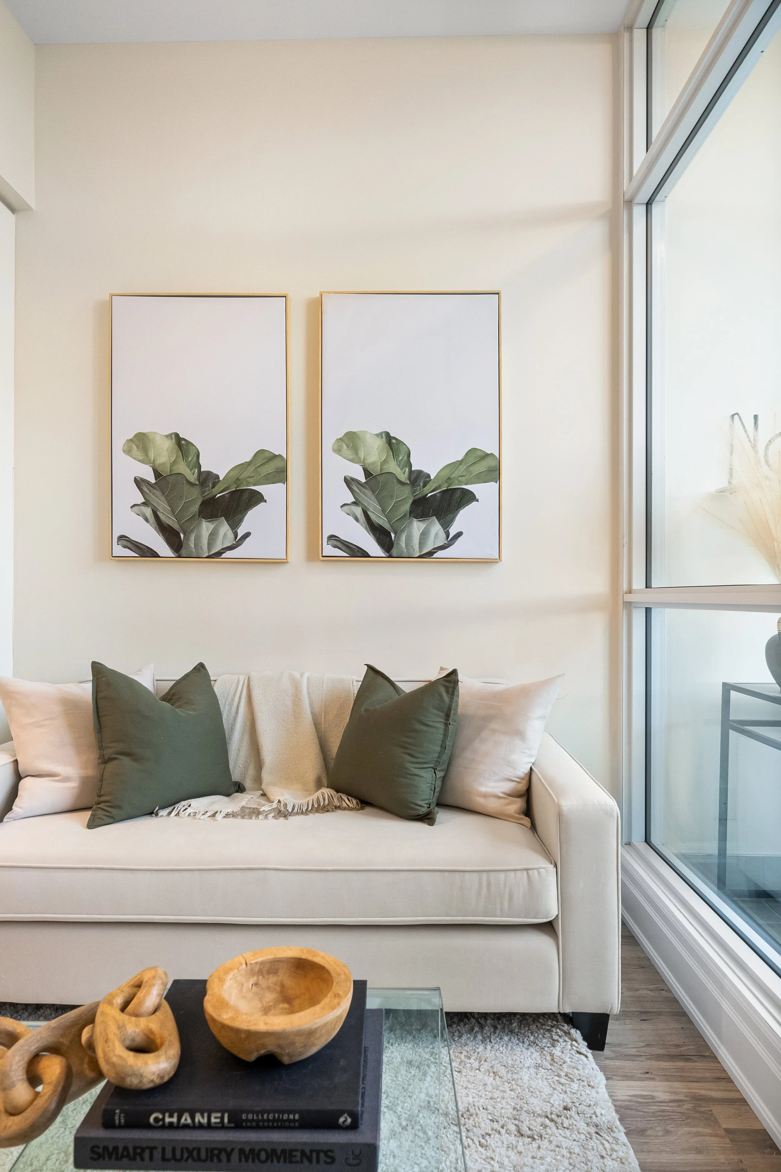 9085 Jane St 101 | SOLD IN WEEK!