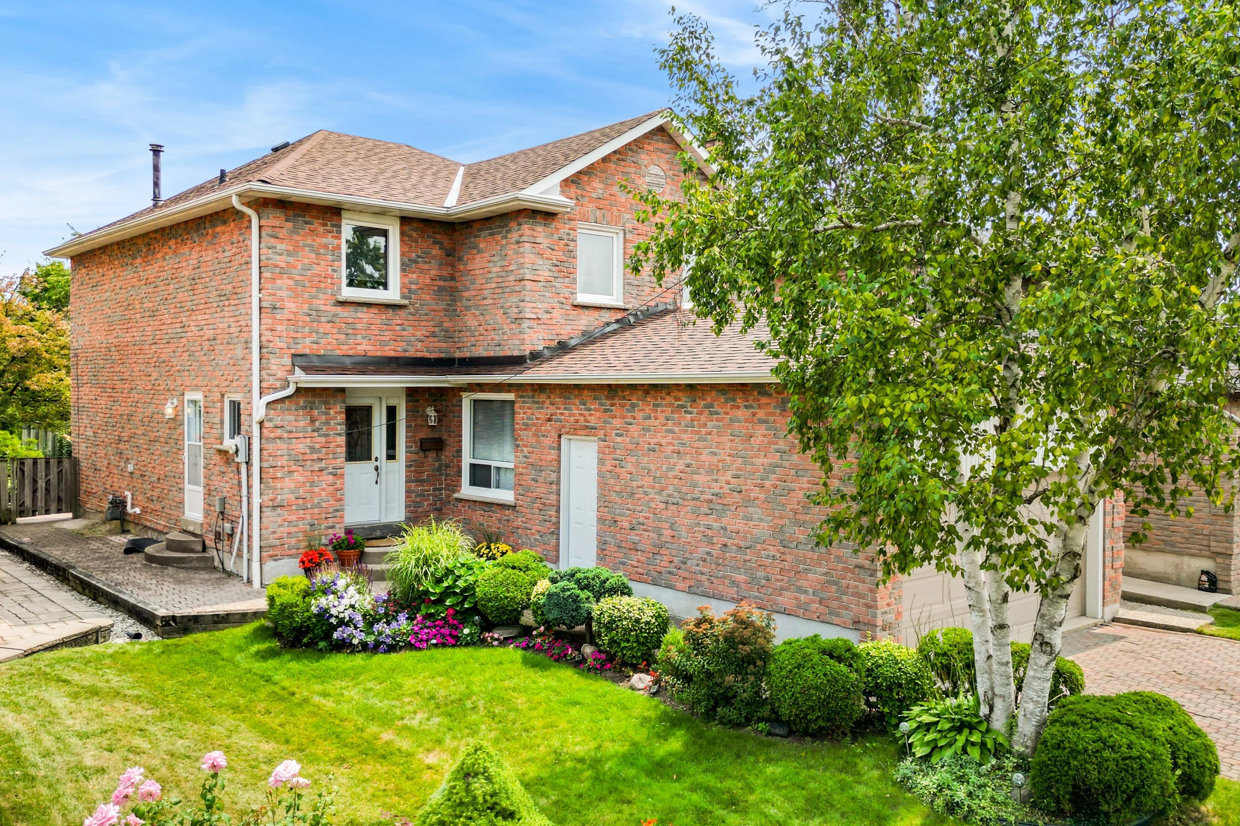 1078 Lovingston Cres