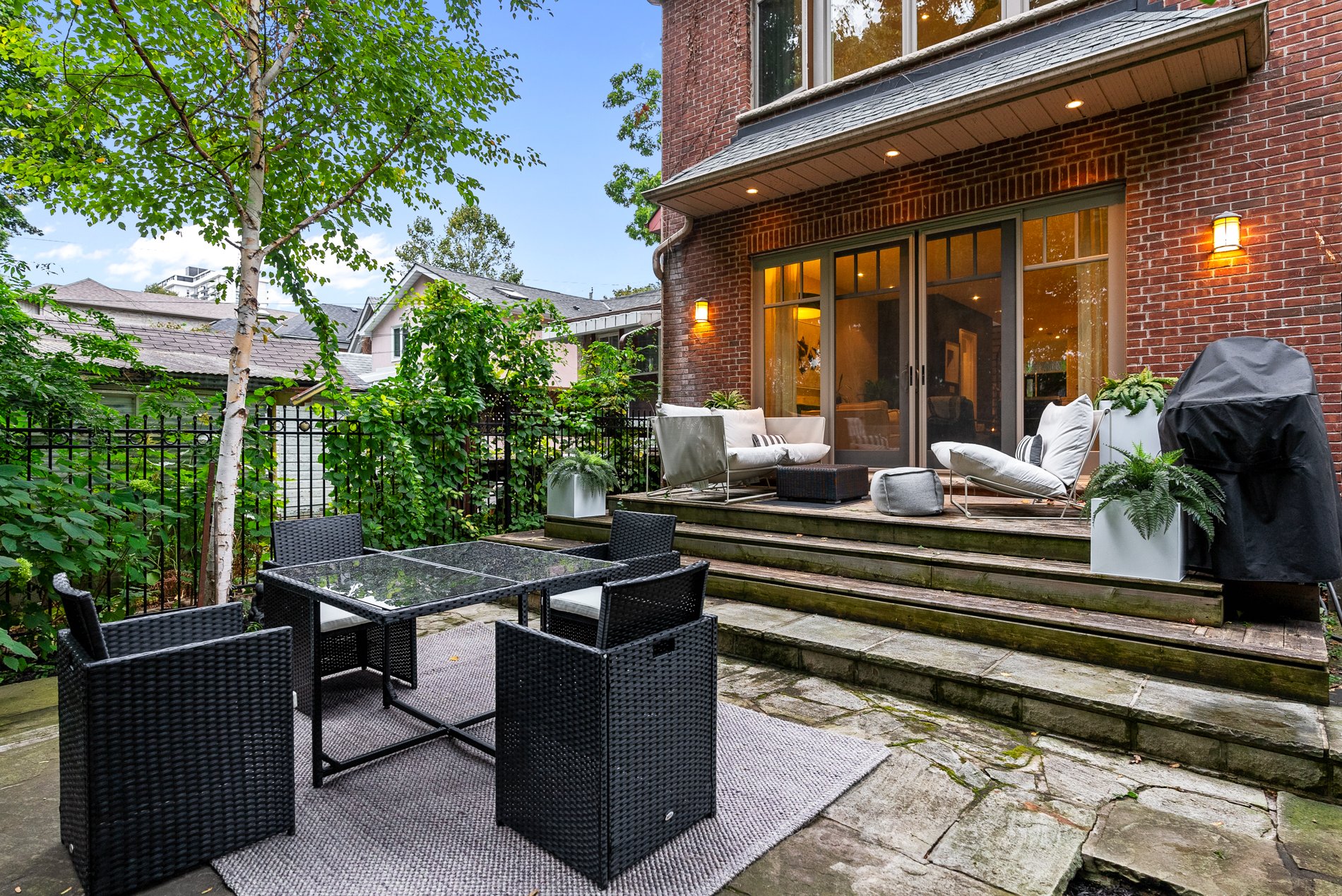 SilverHouseHD-Toronto-Real-Estate-Photography-03085.jpg