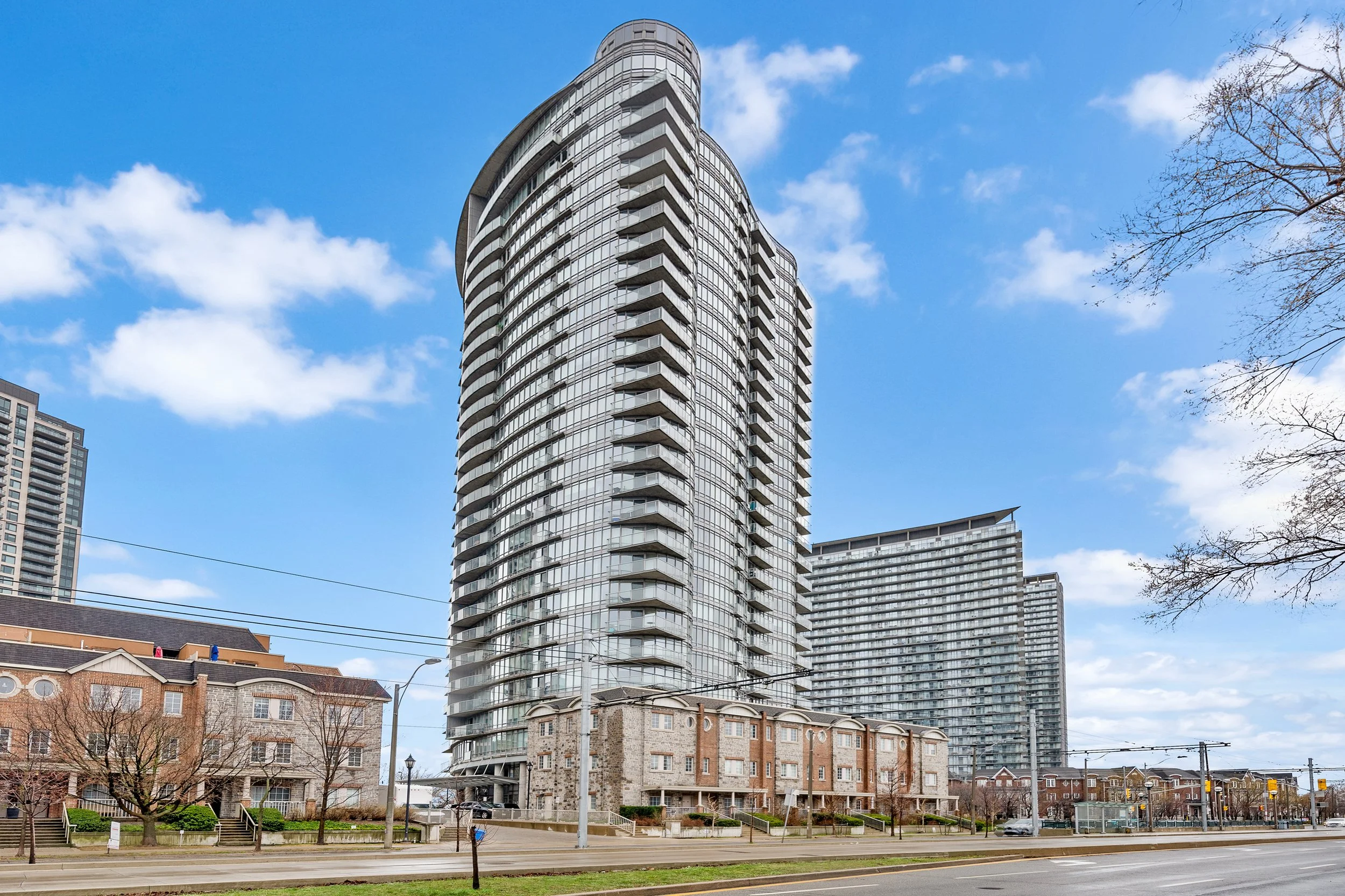 15 Windermere Ave 2404