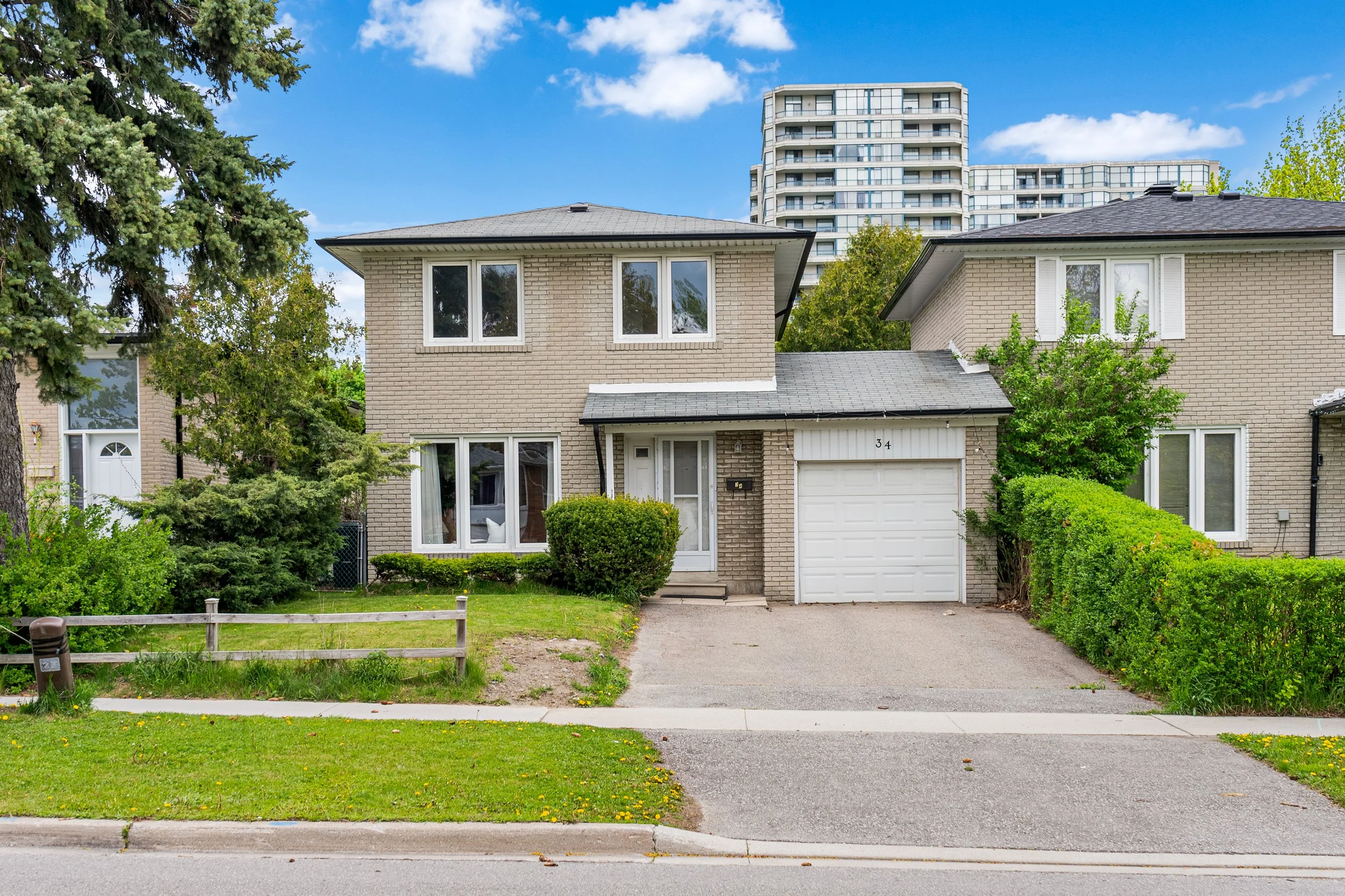 34 Invergordon Avenue | SOLD