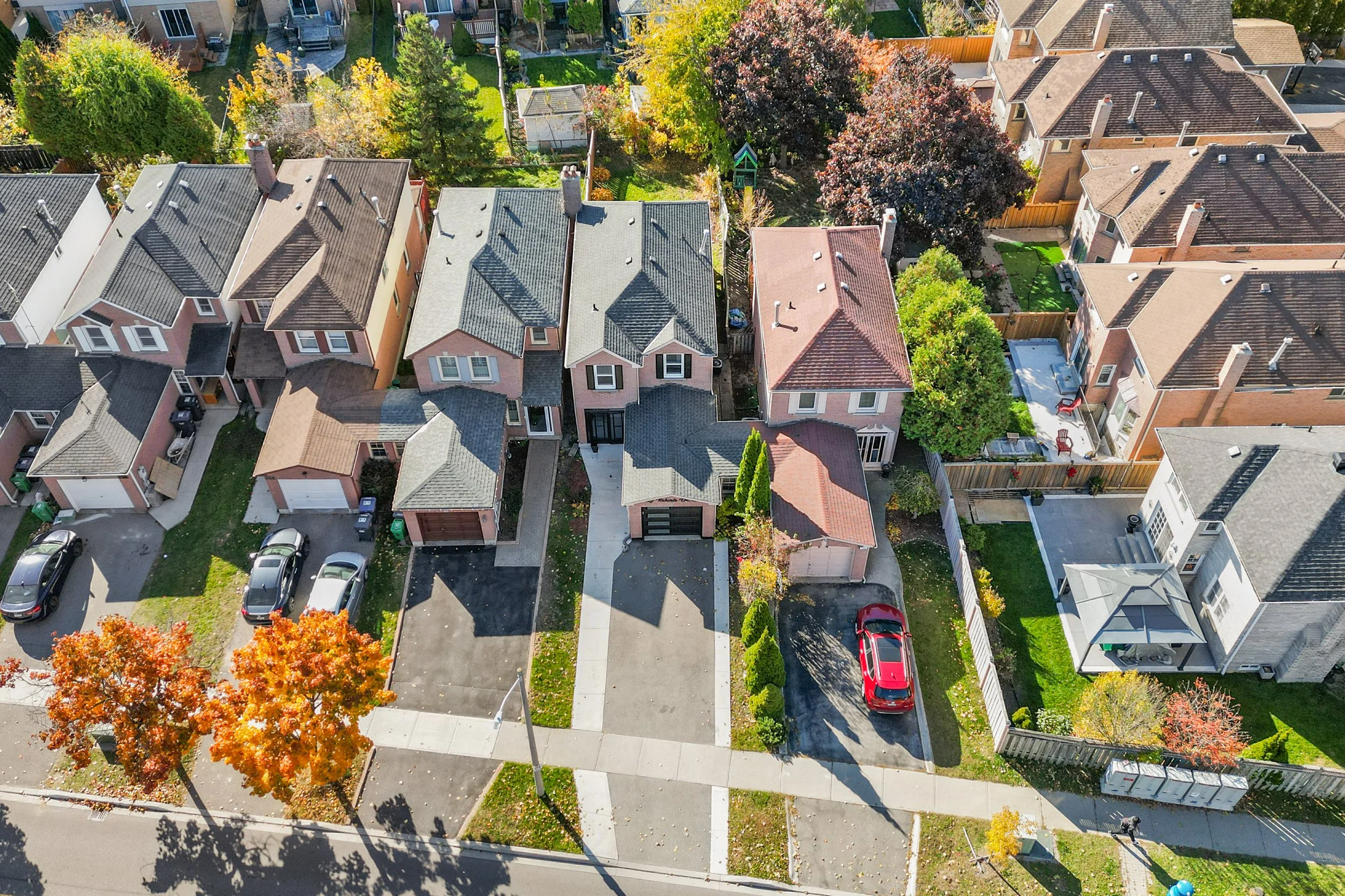 120 Richvale Dr S | SOLD