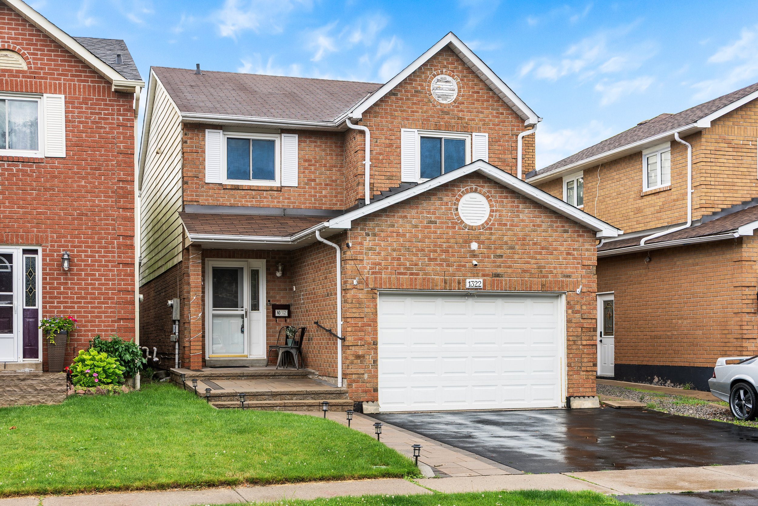 1322 Redwood Lane