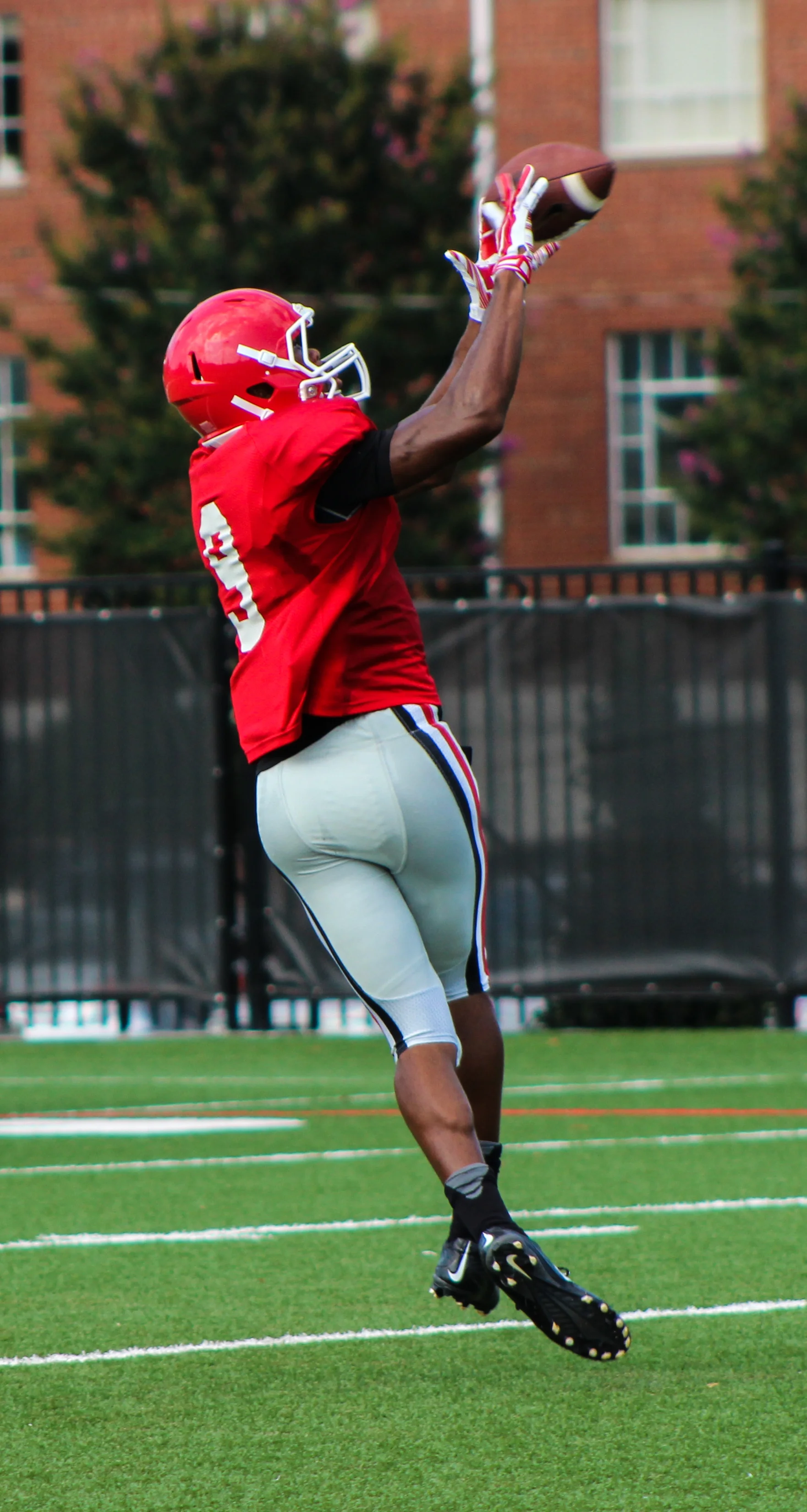 150820_FootballPractice-18.jpg