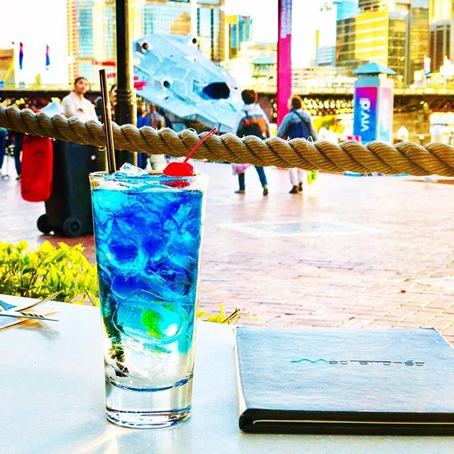 Getting into the @vividsydney spirit with the Mediterranea Blue Lagoon for happy hour 🍸
#mediterraneasydney
