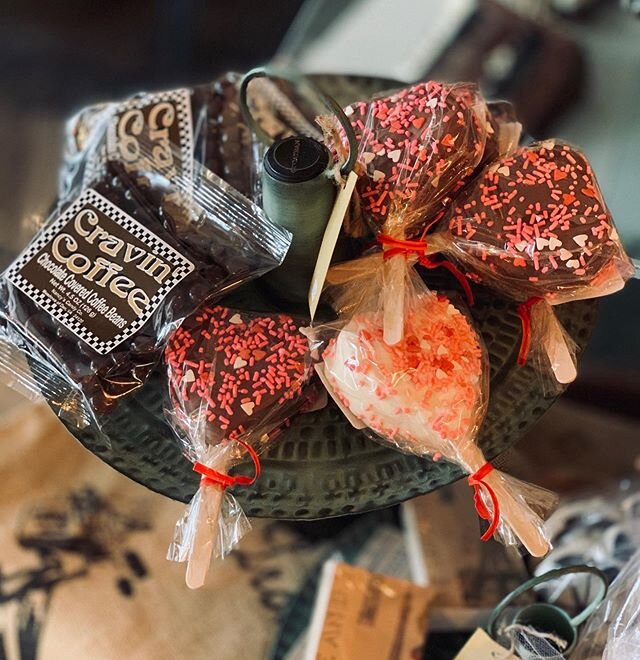 Valentines Day is right around the corner! Tag a partner below to remind them that this special day is done best here @roswellprovisions 😘❤️
&bull;
&bull;
#valentinesday #provisionsway
#shoplocal #cantonstreet