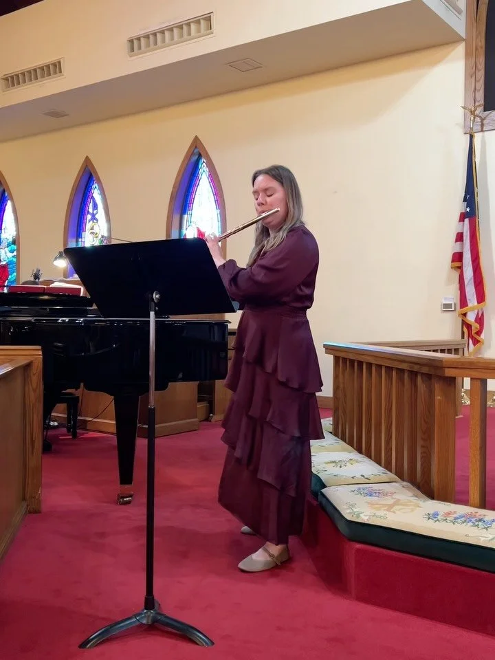 A little Enesco from the recital yesterday! It was so special so perform for family, friends, current and former students, and the community! Thank you Andrei Zimbalist and Saint Richard&rsquo;s Church, and our supportive crew! 💕🥰

#flute #flutist 