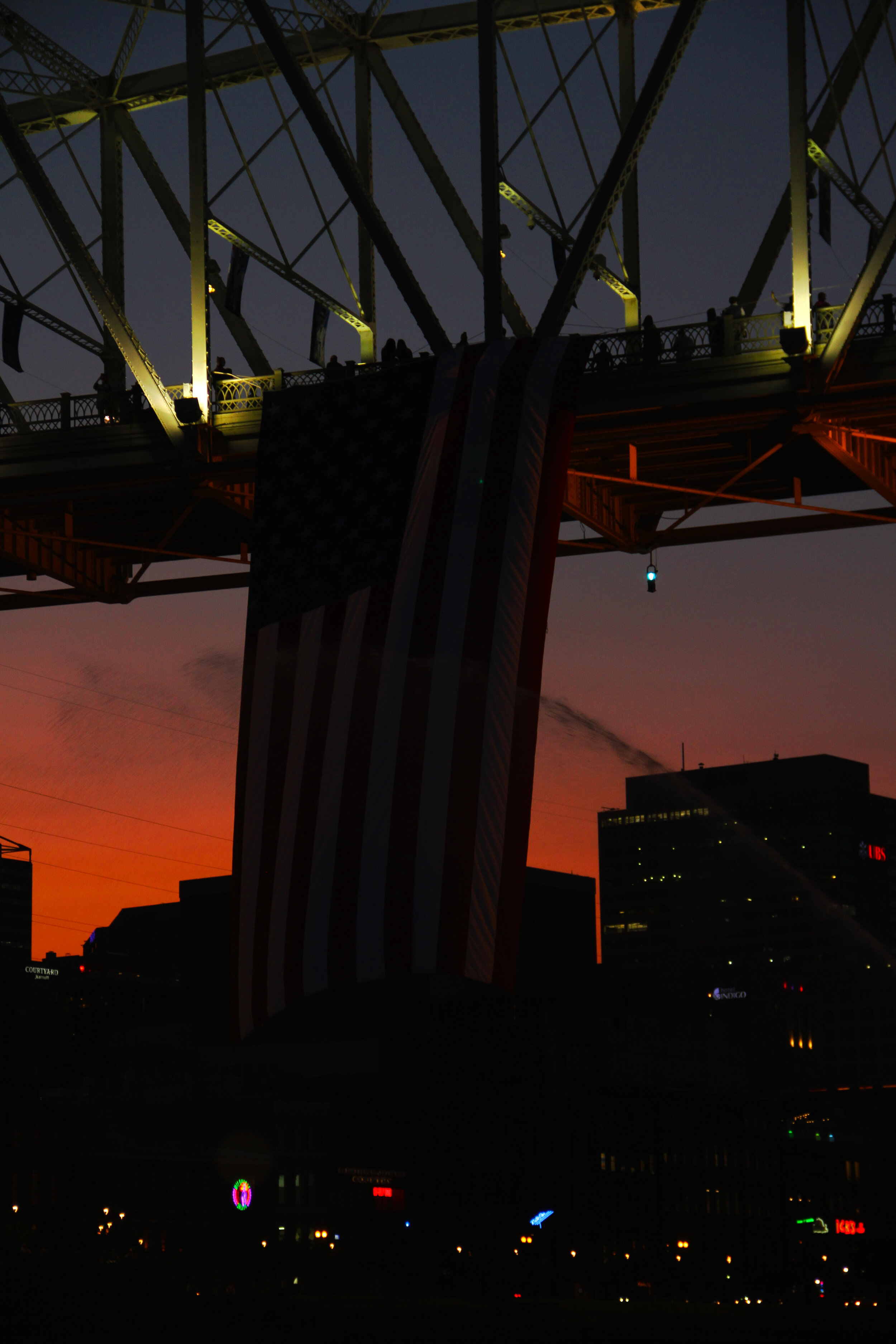  2020 9/11 Flag Tribute on Nashville Walking Bridge – GROUND ZERO VOLUNTEERS FLAG 2020 – Photo: Cierra Mazzola – All Rights Reserved 