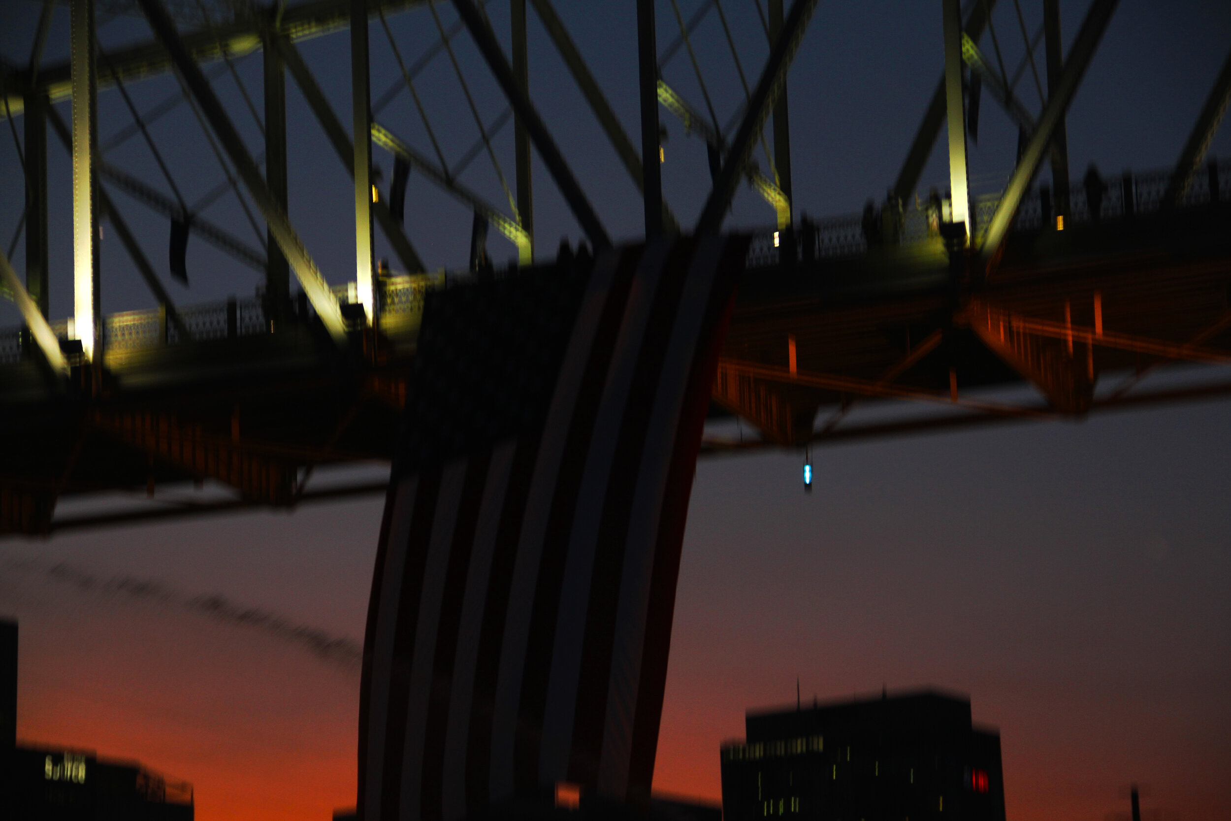  2020 9/11 Flag Tribute on Nashville Walking Bridge – GROUND ZERO VOLUNTEERS FLAG 2020 – Photo: Cierra Mazzola – All Rights Reserved 