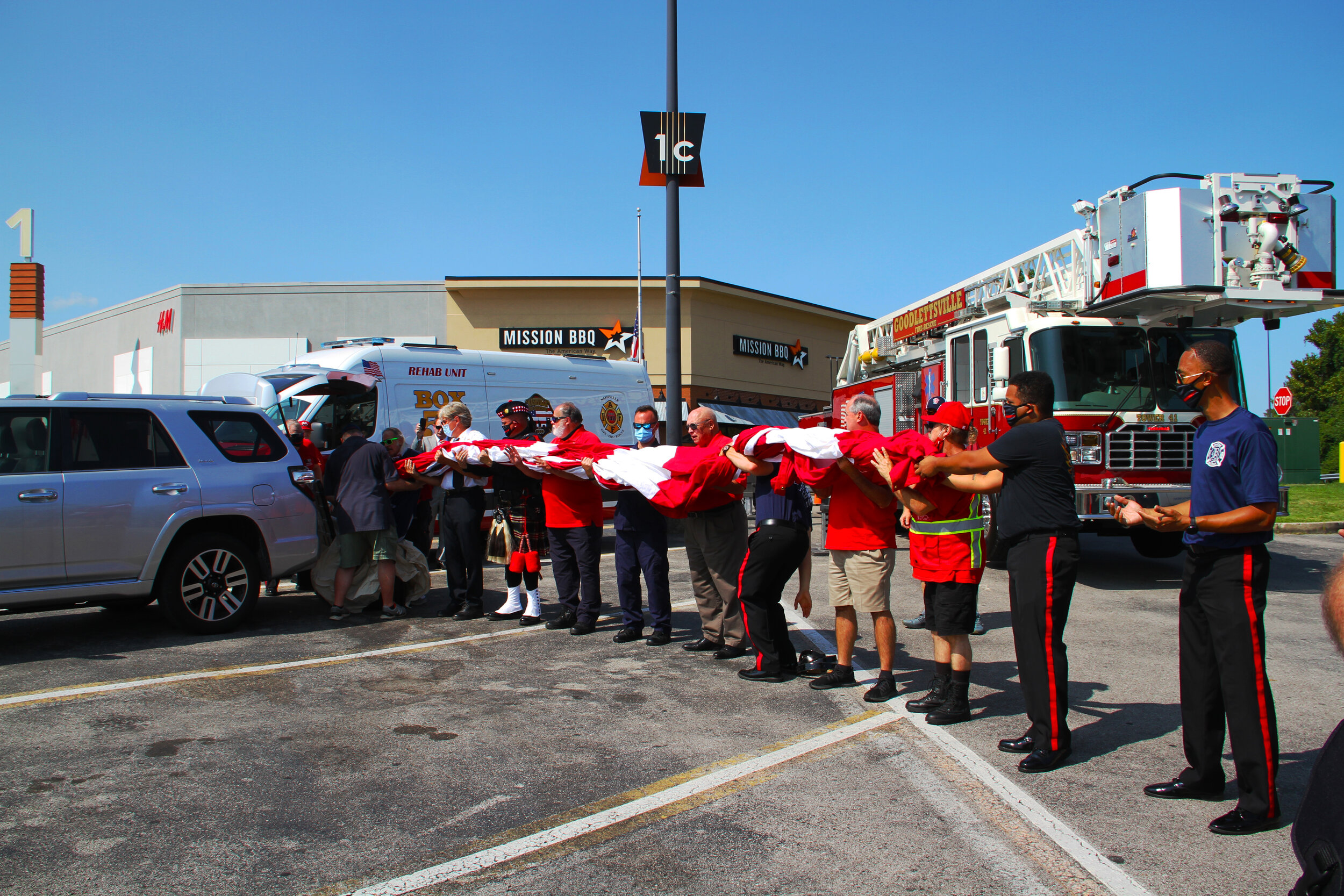  2020 9/11 Tribute Mission BBQ Nashville – GROUND ZERO VOLUNTEERS FLAG 2020 – Photo: Cierra Mazzola – All Rights Reserved 