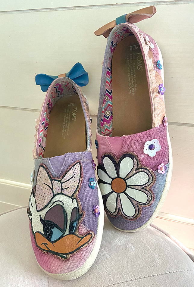  DAISY DUCK SHOES [NOT FOR SALE- DESIGNED FOR PERSONAL USE ONLY] 