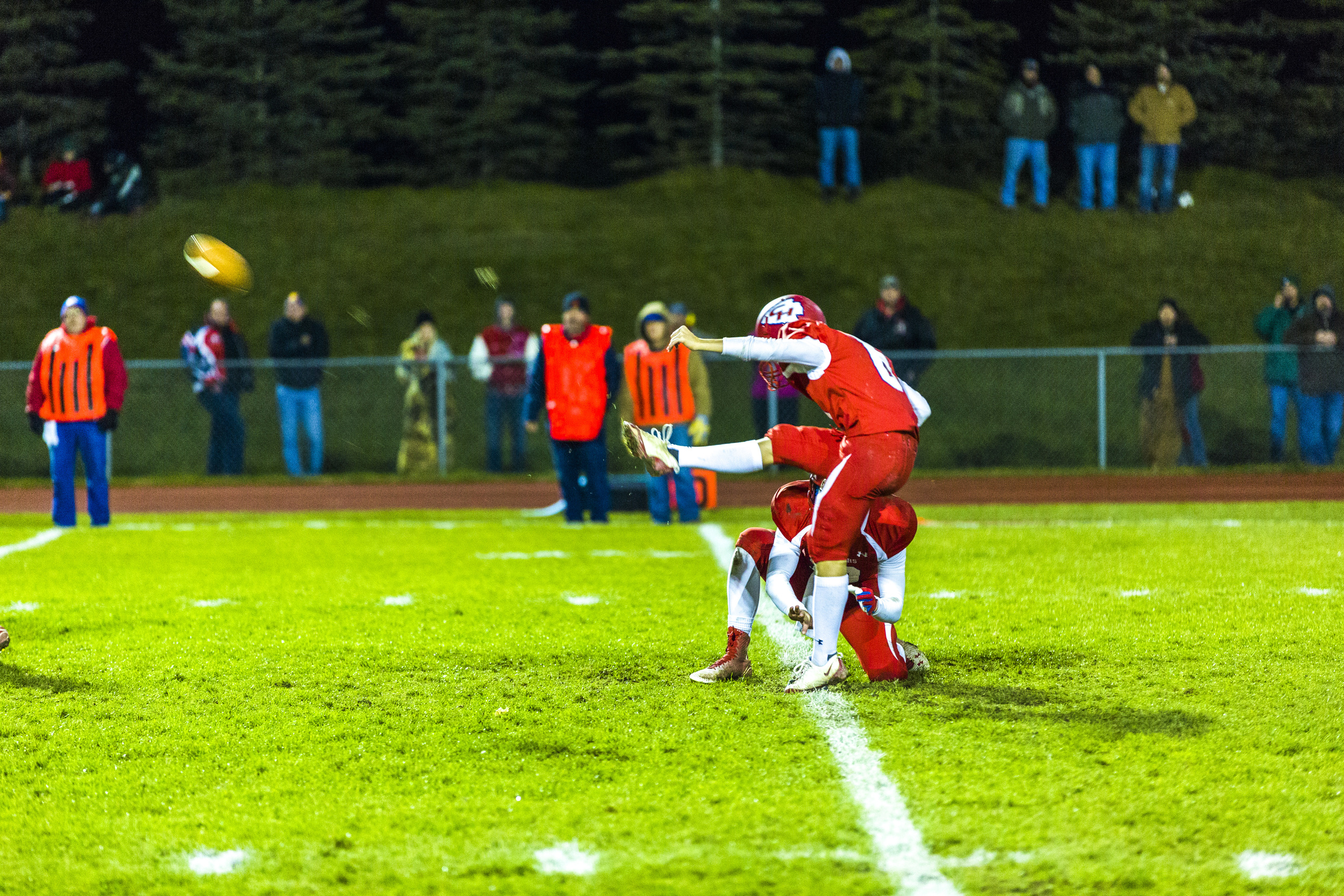 STOPPING ACTION: Shooting sports photography requires quick reflexes and certain clairvoyance in order to know where the next play will be heading — using the right camera settings is half the battle; read on.