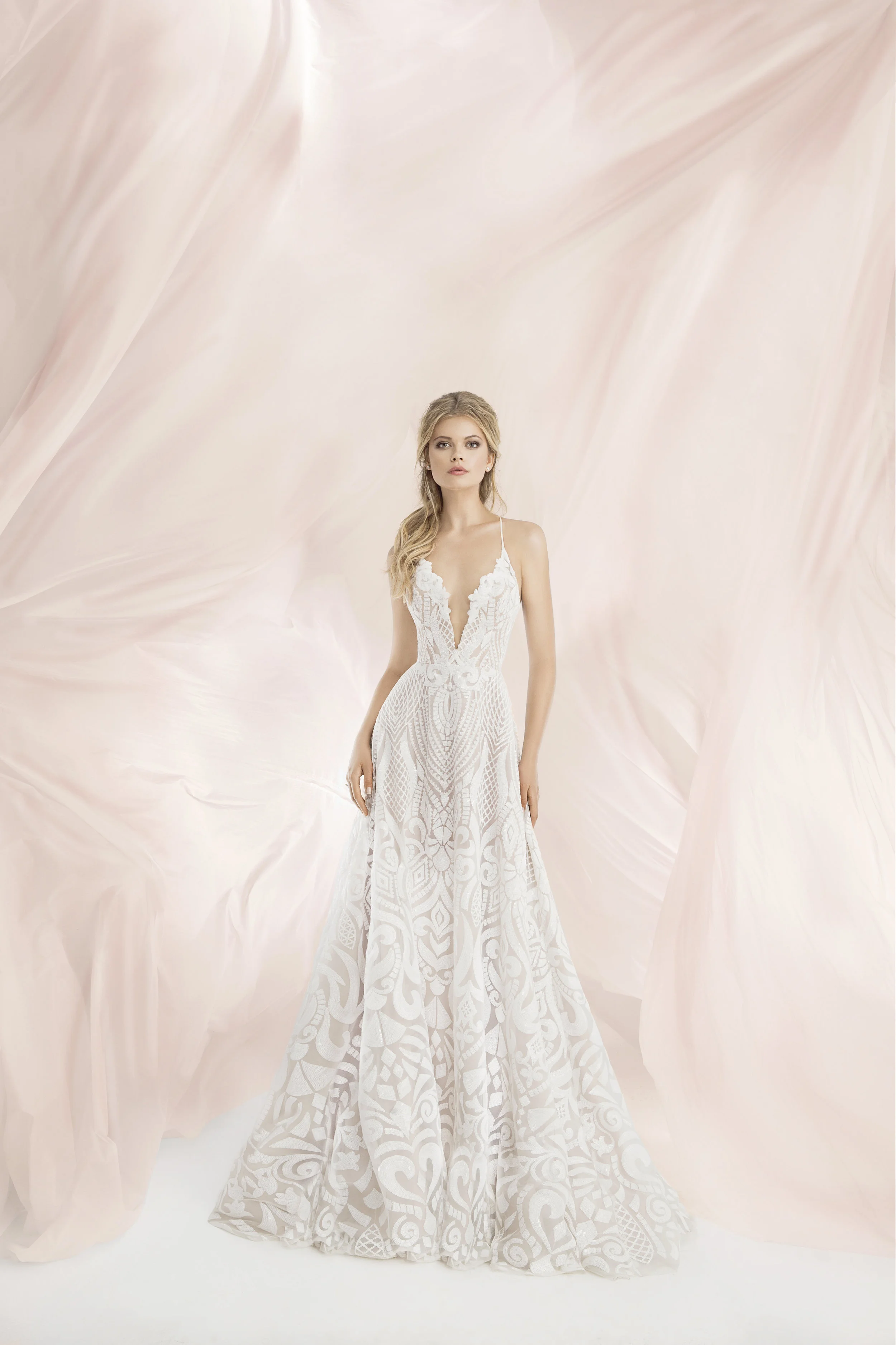 blush-hayley-paige-bridal-fall-2017-style-1751-delta_12.jpg