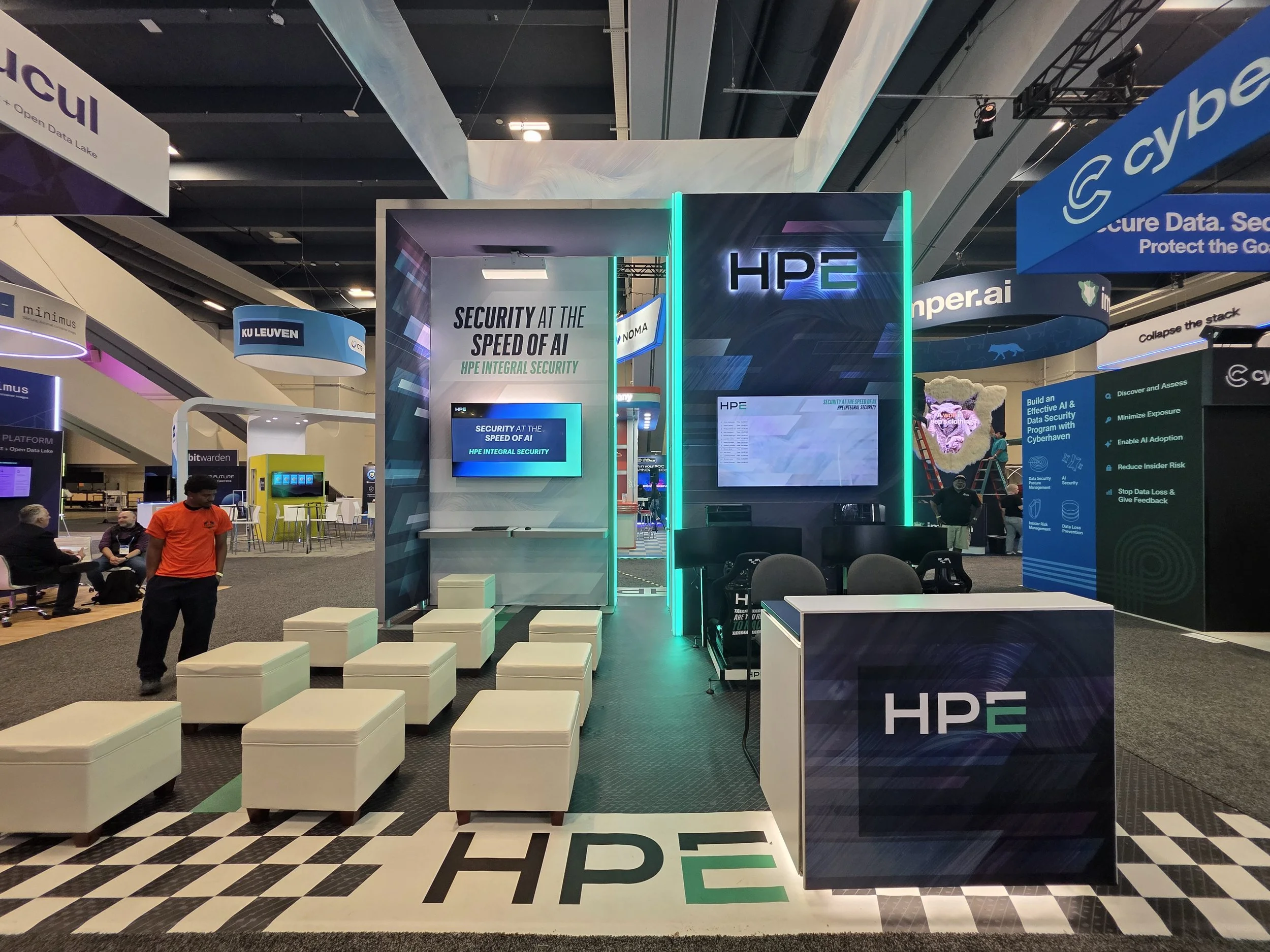 HPE 20x20 013.jpg
