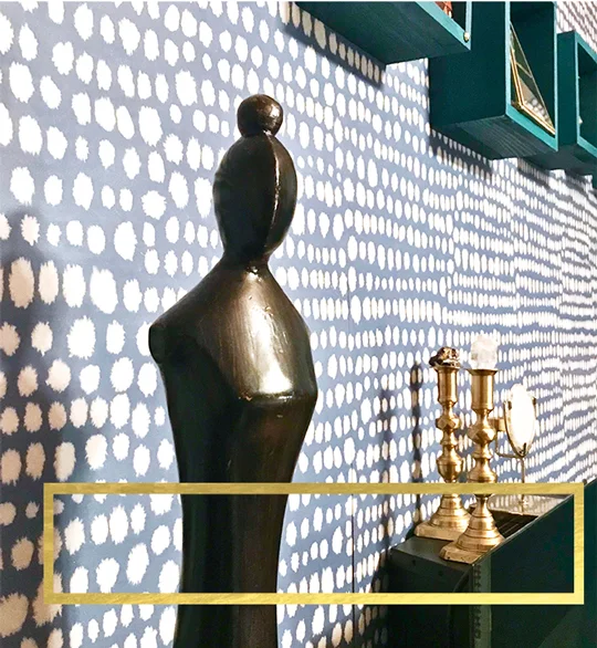 Accessories are the fun details that set your space part from the rest. Collate these aspects over time. This wooden lady I’ve owed for years but it never had a place in my home that showed all 90 cm of it off.