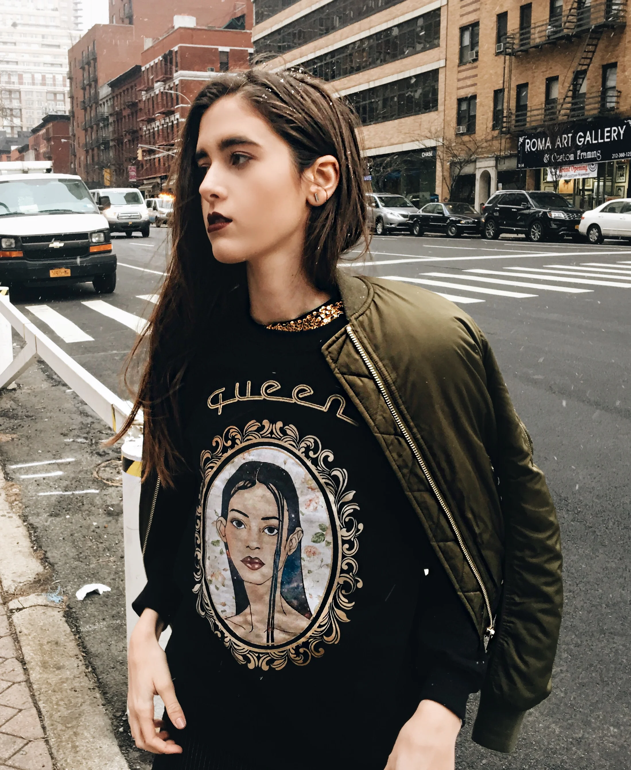 Queen Crewneck Sweatshirt — Peachbrain