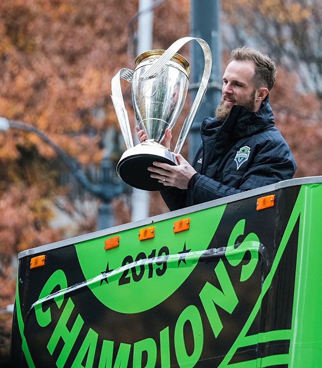 The cup returns to Seattle! Sounders goalie Stefan Frei holds up the MLS Cup trophy during the celebration parade.

#Sounders #seattle_igers #radiocascadia #fujixt3 #fujifilmx_us #fujifilm_usa