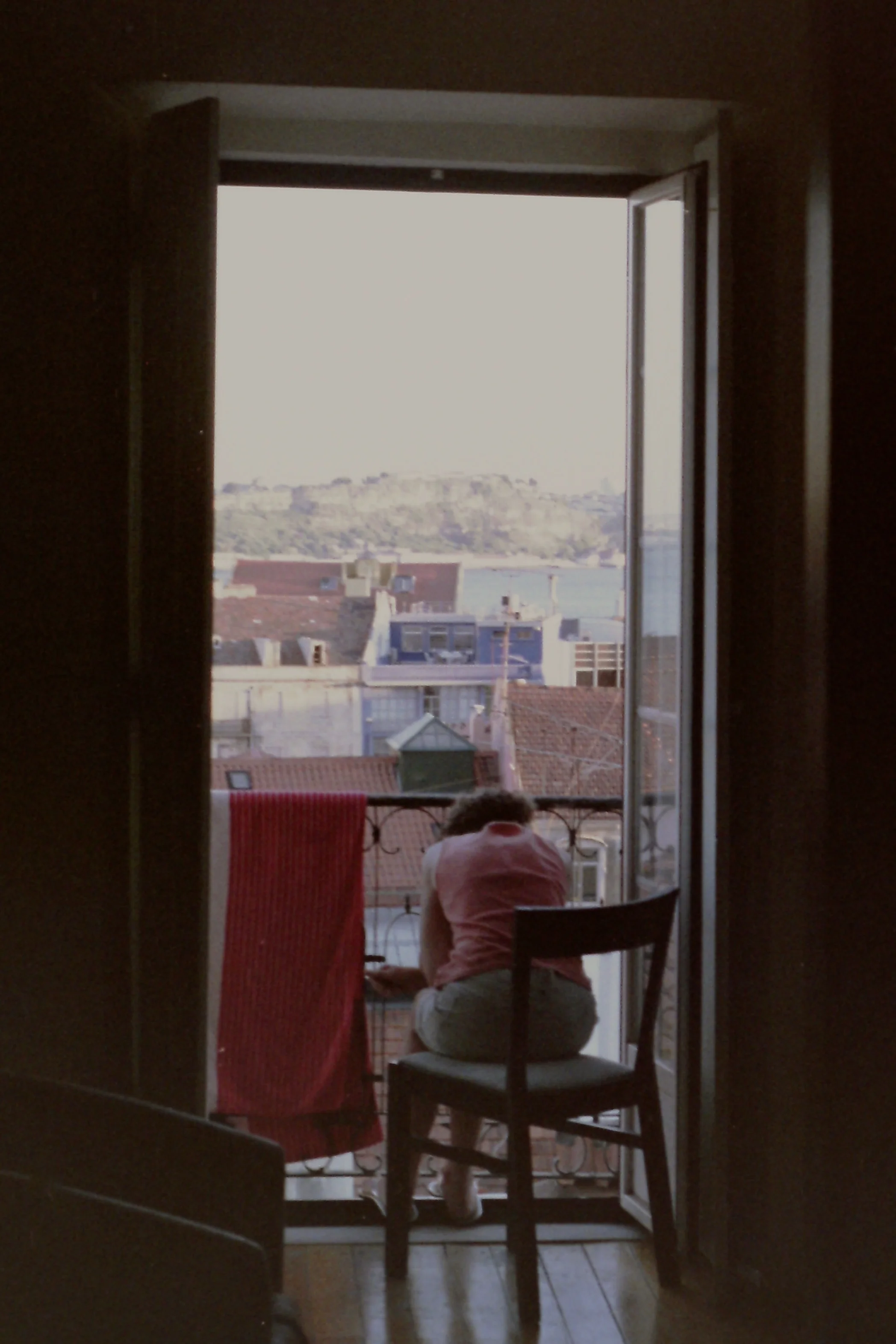 Images from the serie s Incognizant