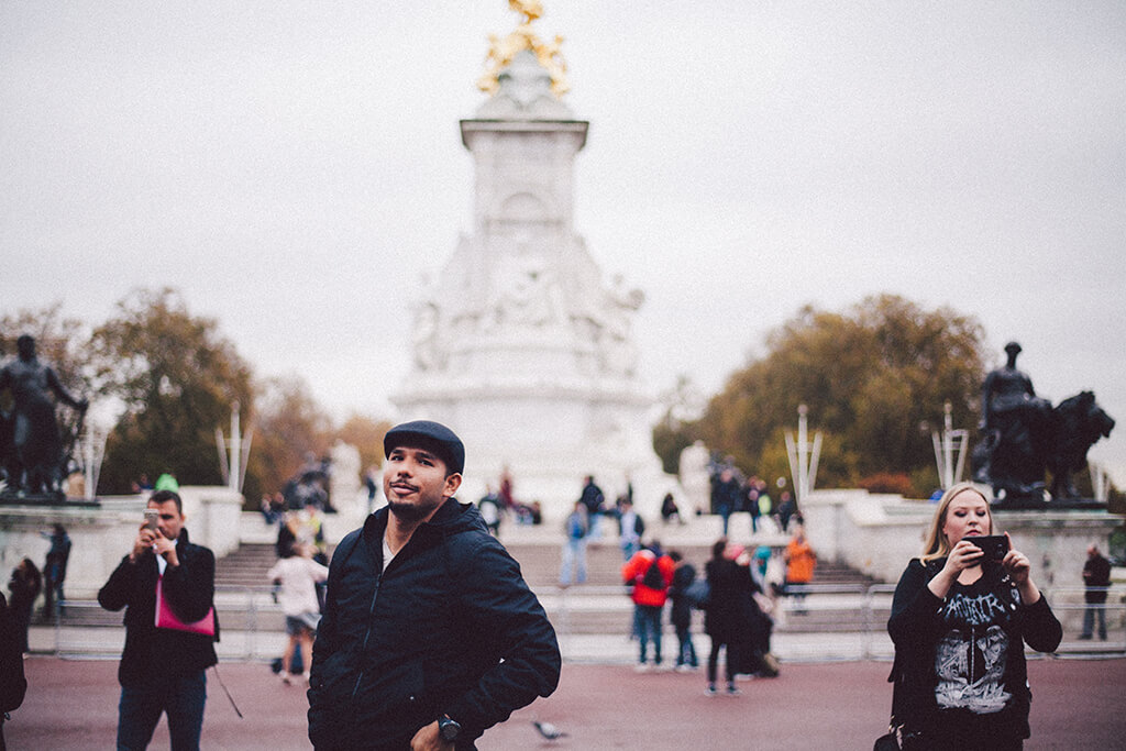 Buckingham Palace - Seeing the Sightseers