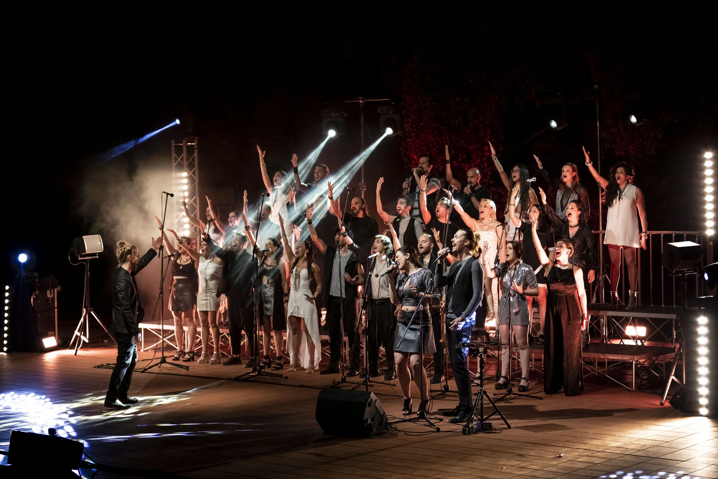December 27, 2019: Vocal Blue Trains Live - Paganico