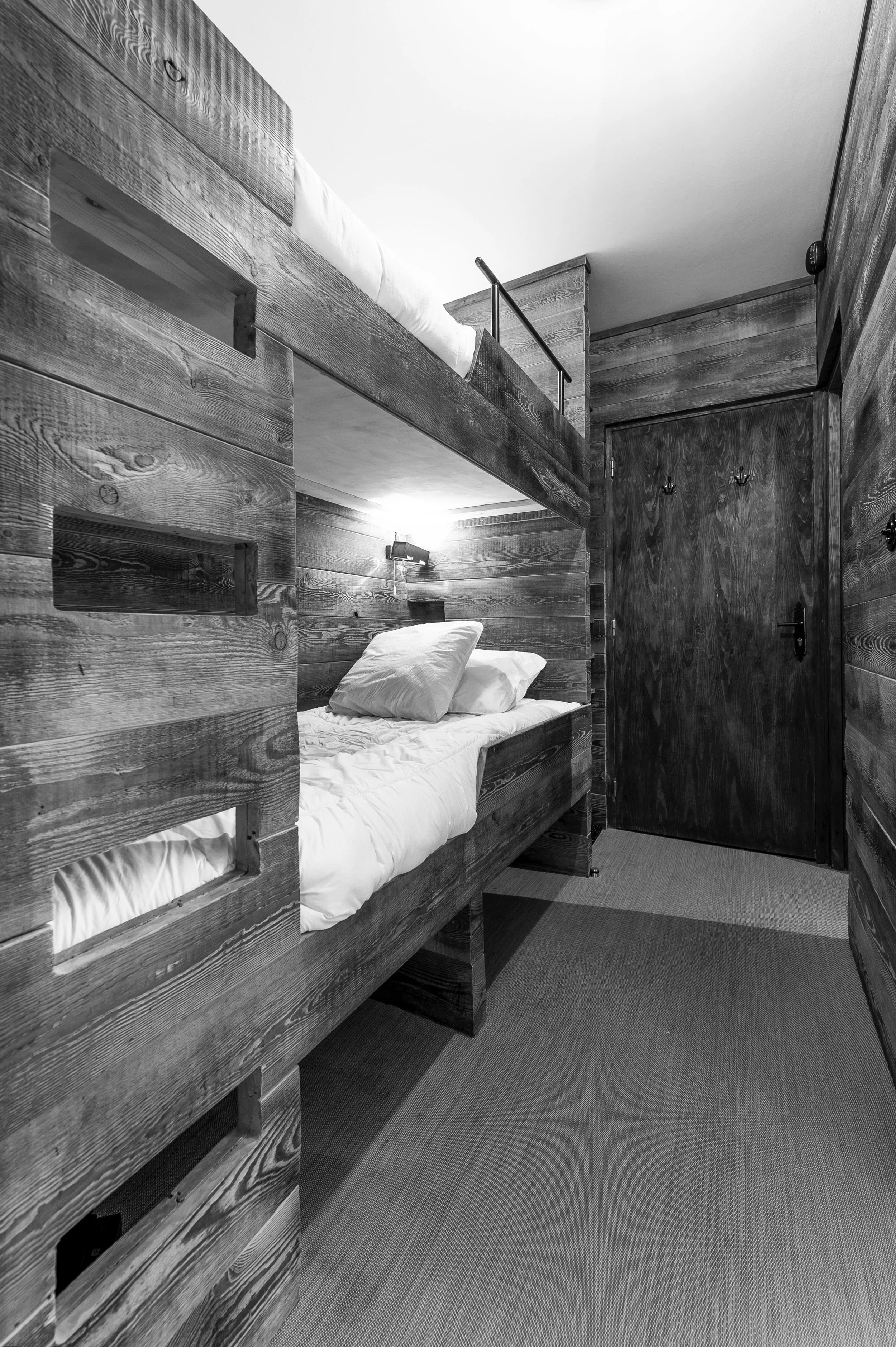 20160412_Julie Méribel studio pascal simonin_0033 retouchée BW.jpg