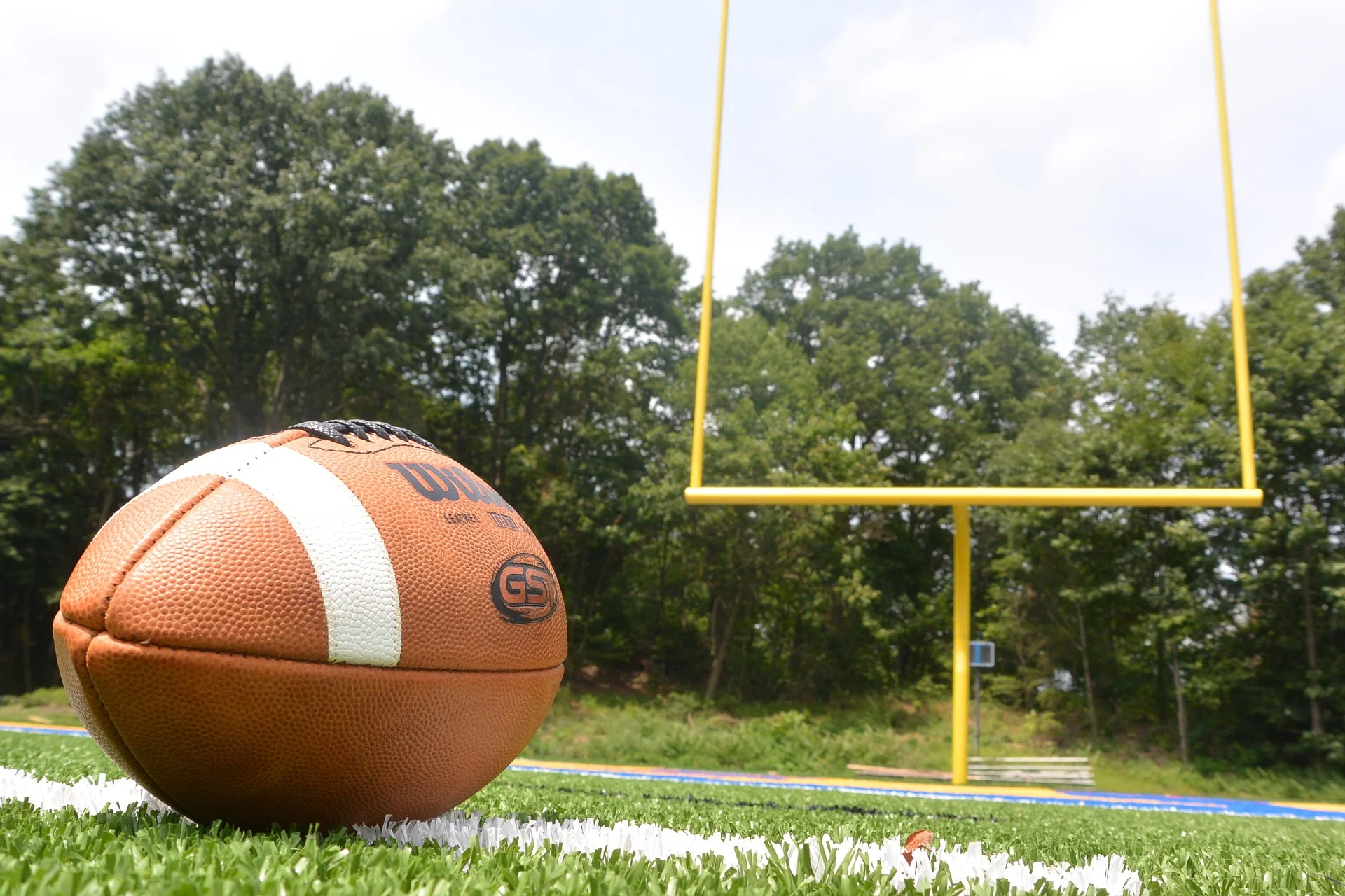 football-1053511_1920.jpg