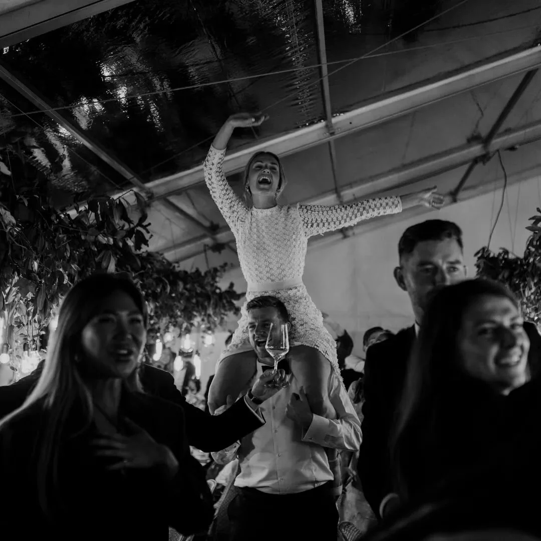 Let's start 2023 with a bang! The wedding that changed it all last year.

I was very close of quitting wedding photography last year. I was struggling with burnout and with constant self doubt I thought I lost my place in a wedding industry.
Oh my, h