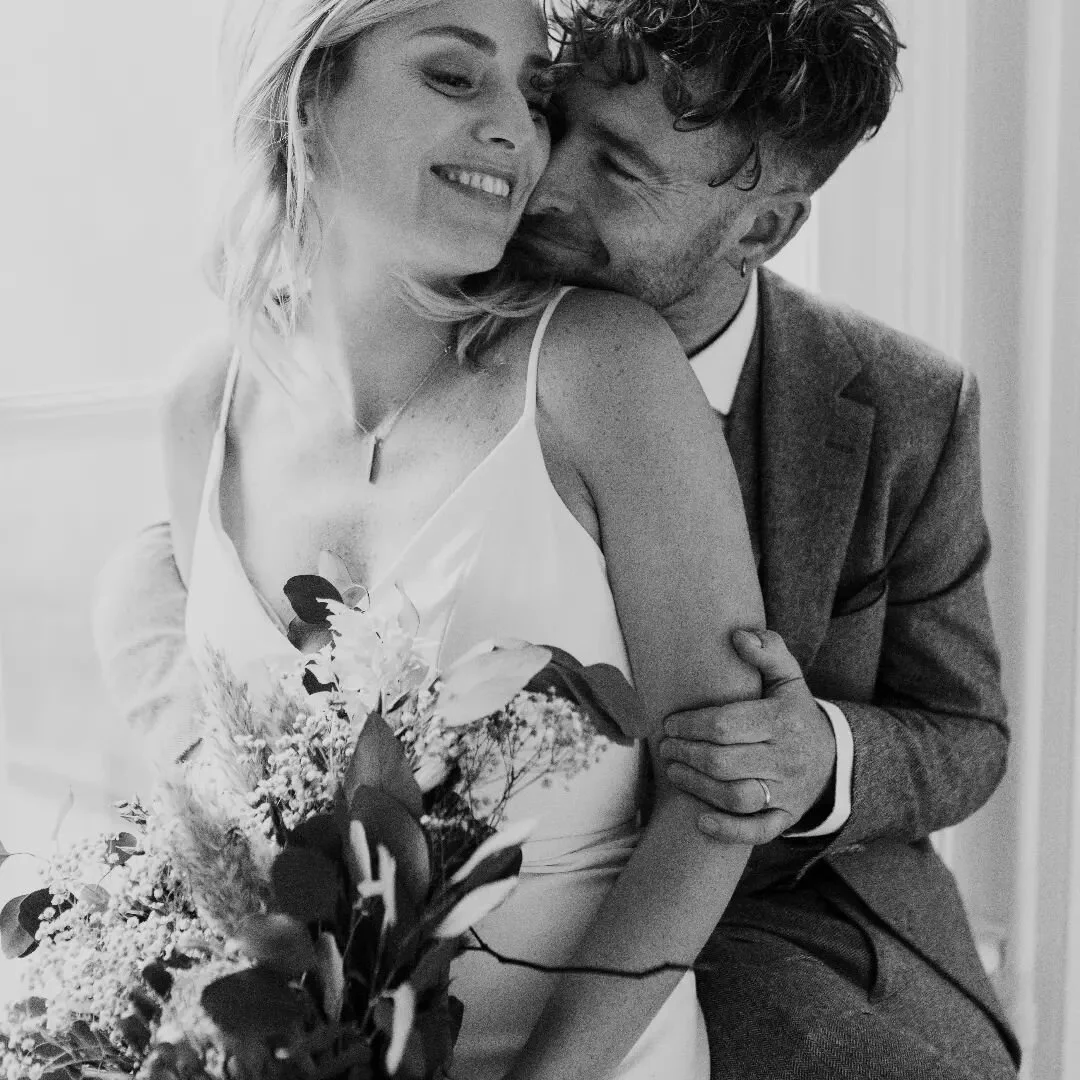 2022 review coming soon! 

I finally had a chance to scroll through all the weddings I had a chance to shoot last year and let me tell you it's been quite a year! Can't wait to put all the photos together!

Here is Danielle and Jordy back in March! A