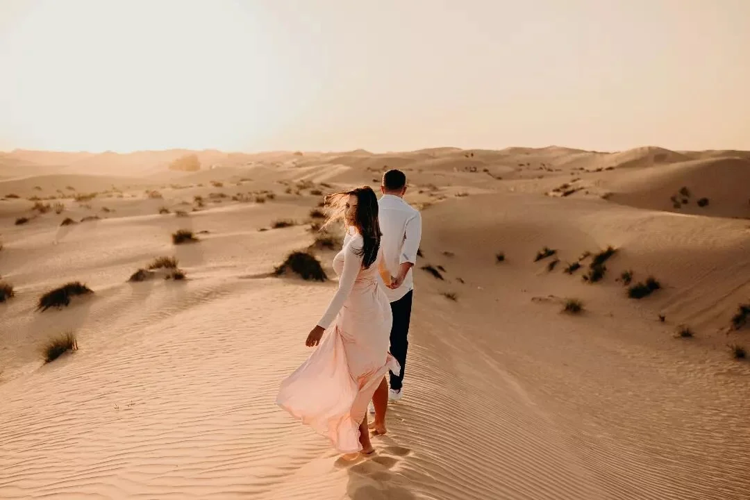 Making my photography dreams a reality. 

Desert sunset shoot with a real couple ✅

Thank you @buacedo for letting it happen ❤
.
.
.
#justengaged #bridetobe #couplegoals #couplephotoshoot #alternativeweddingphotographer #authenticlovemag #sunsetdeser