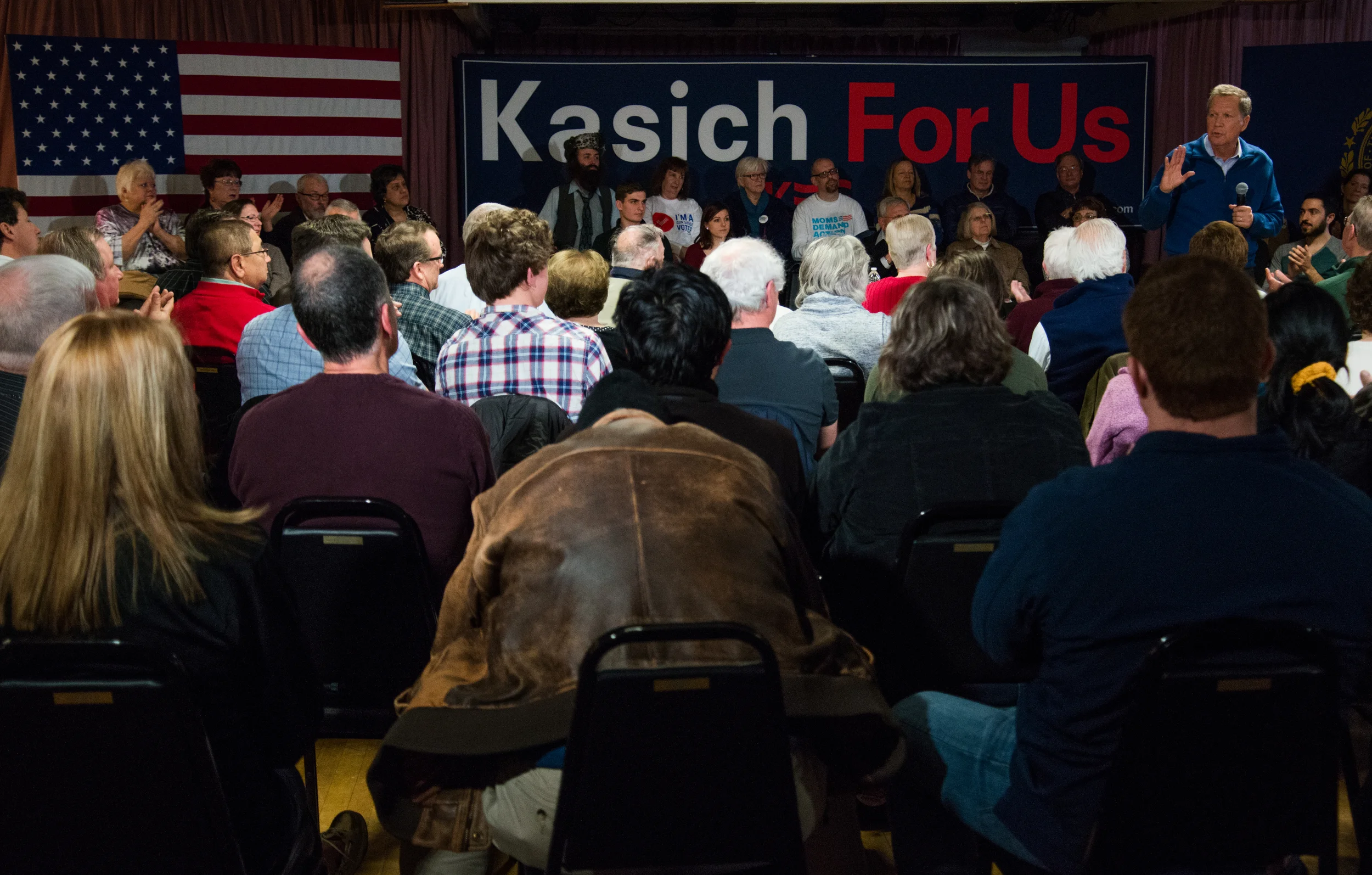 Republican presidential candidate John Kasich addresses voters during a campaign stop in Salem, New Hampshire, on Jan. 31, 2016.