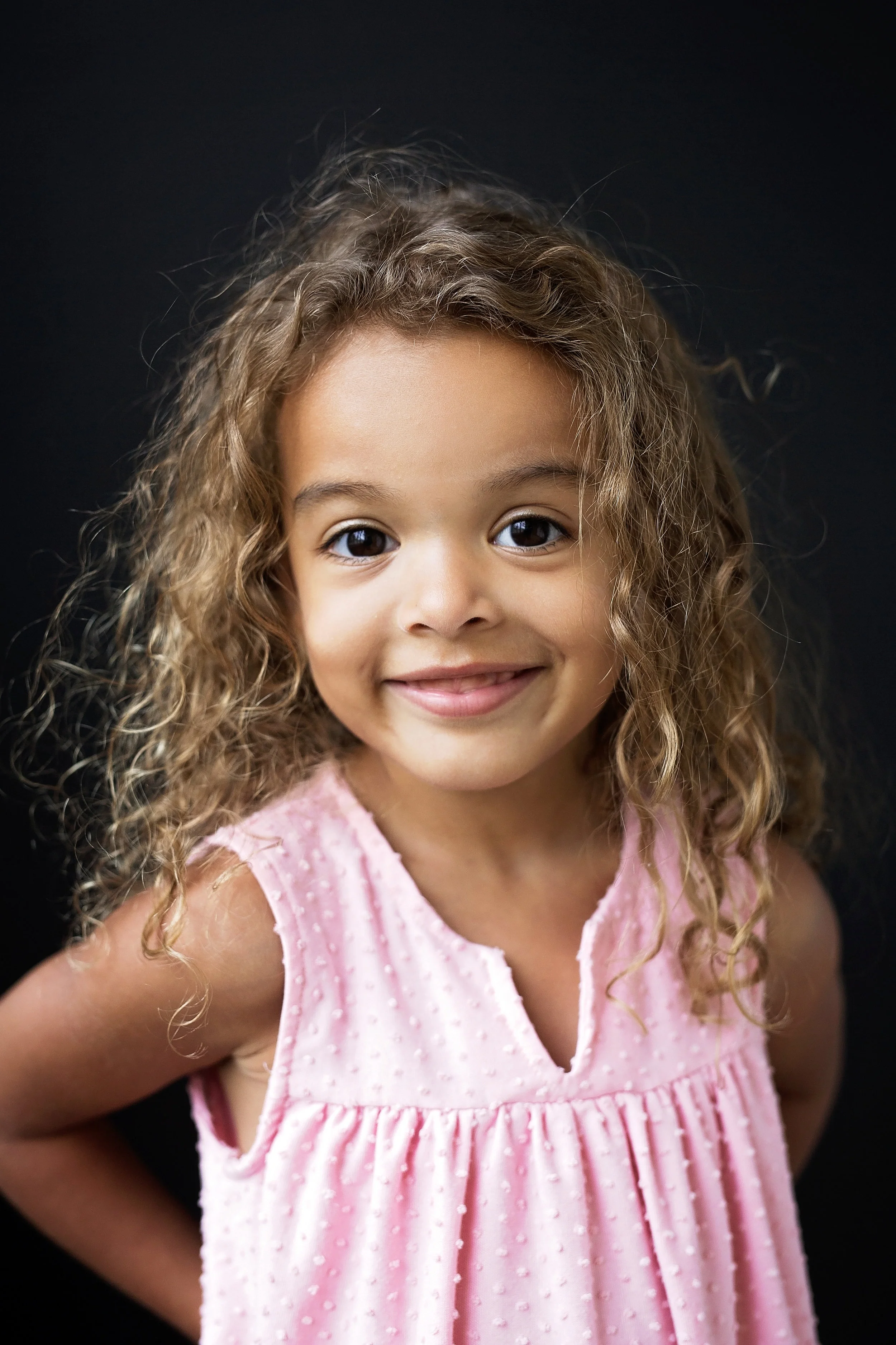 Lucy-blkwall-1.jpg
