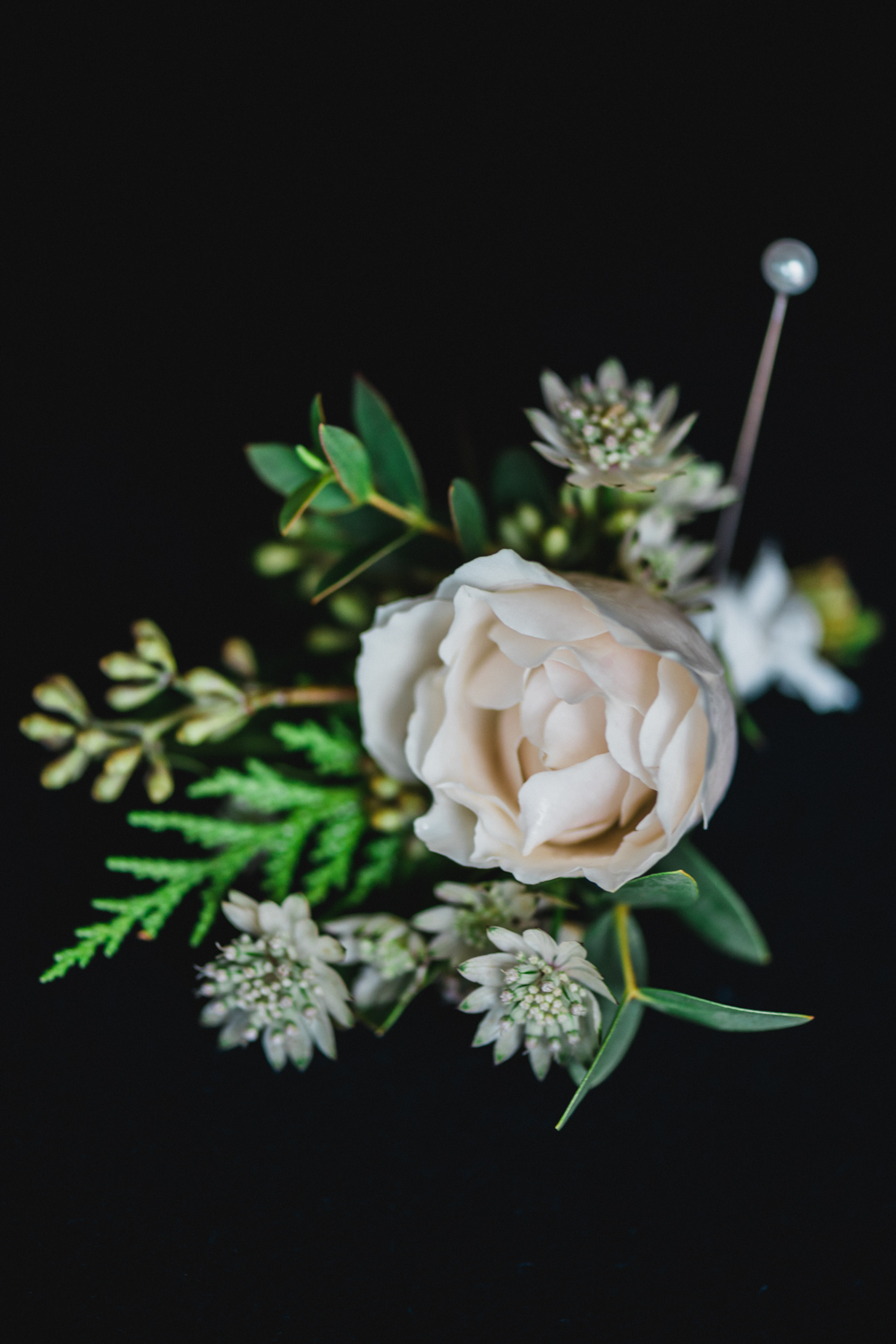 len_lynne_wedding_grooms_boutonniere_edgartown-1639.jpg