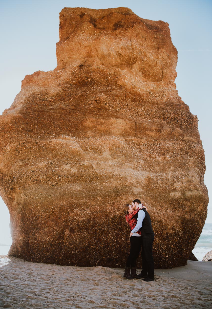 engagement-photography-cliff-elizabeth-moss-and-sterling-wall-at-lucy-vincent-beach3.jpg