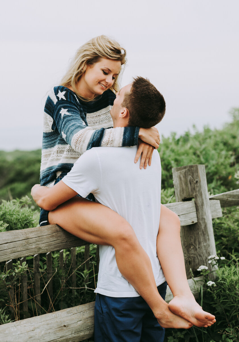 DSC_5232_trinity_andrew_aquinnah_beach_engagement.jpg