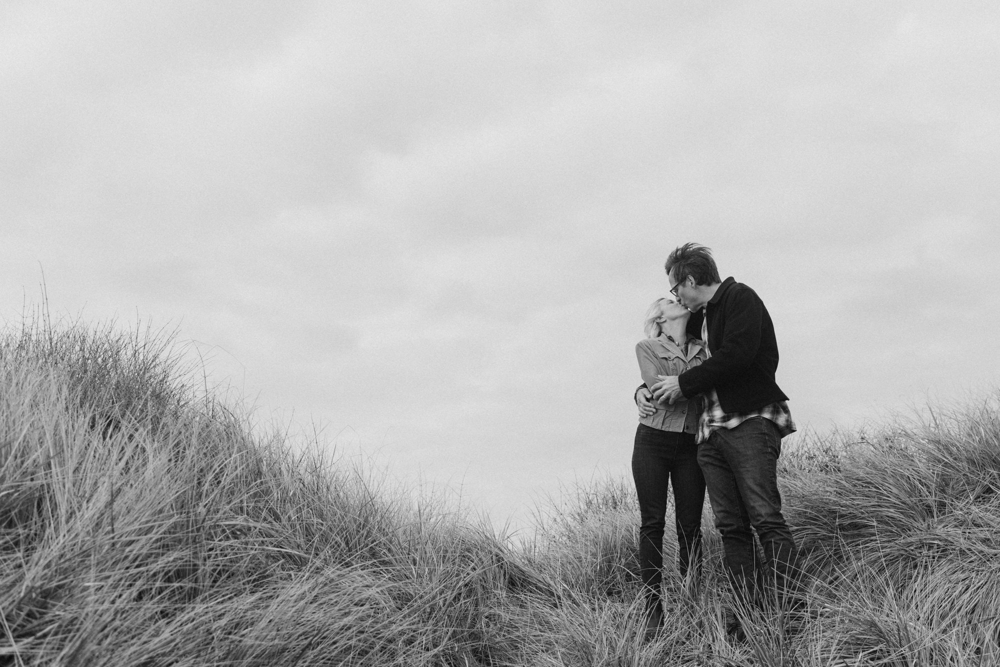 DSC_8427_Melissa Green & Tim Hall | December 10th 2021 | Elopement at the Lucy Vincent Beach in Chilmark-2_Low_Res_Melissa_Tim_Elopement_Lucy_Vincent_Beach_December_10th_2021_50.jpg