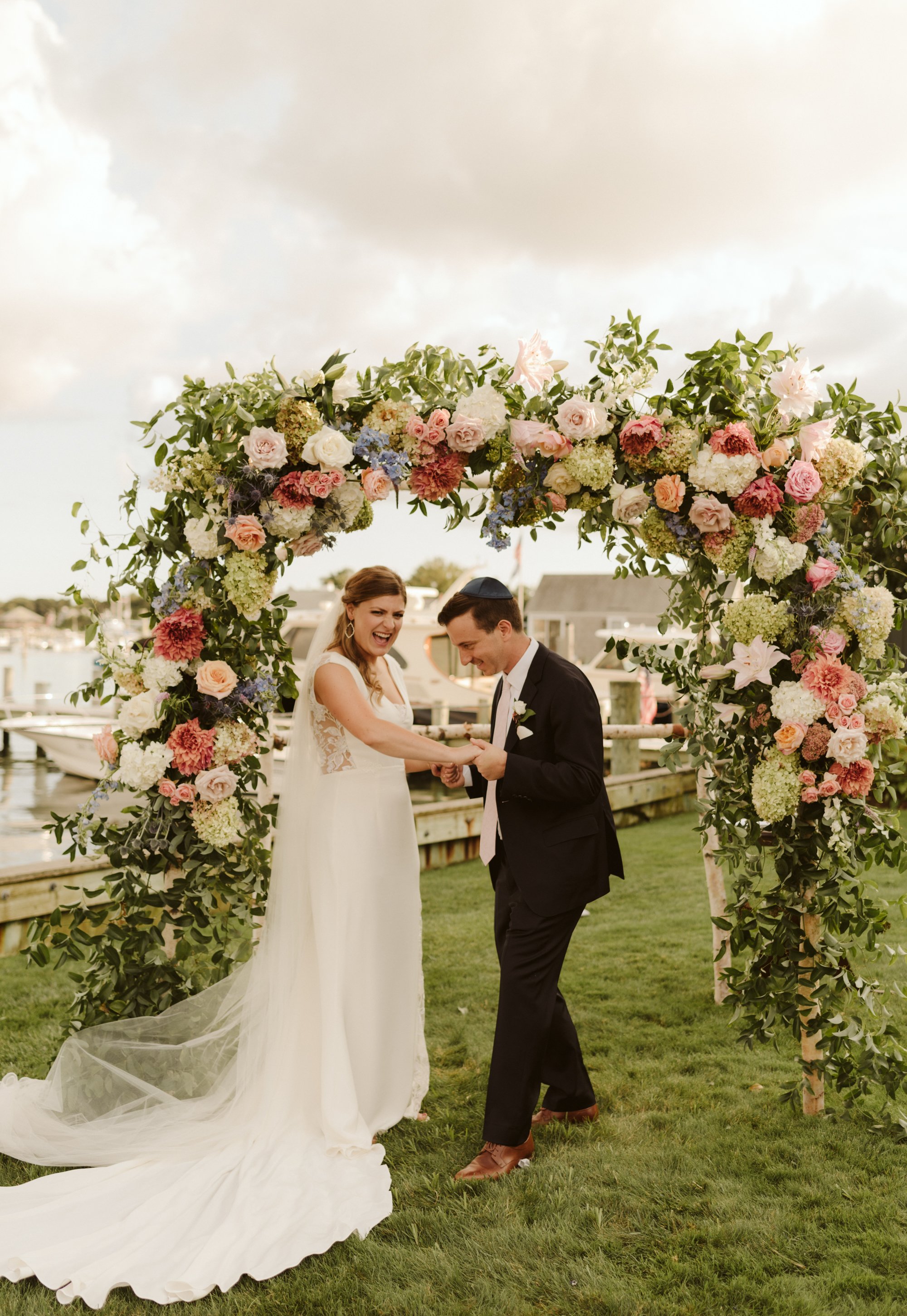 44_caroline_scott_marthas_vineyard_wedding_in_edgartown.jpg