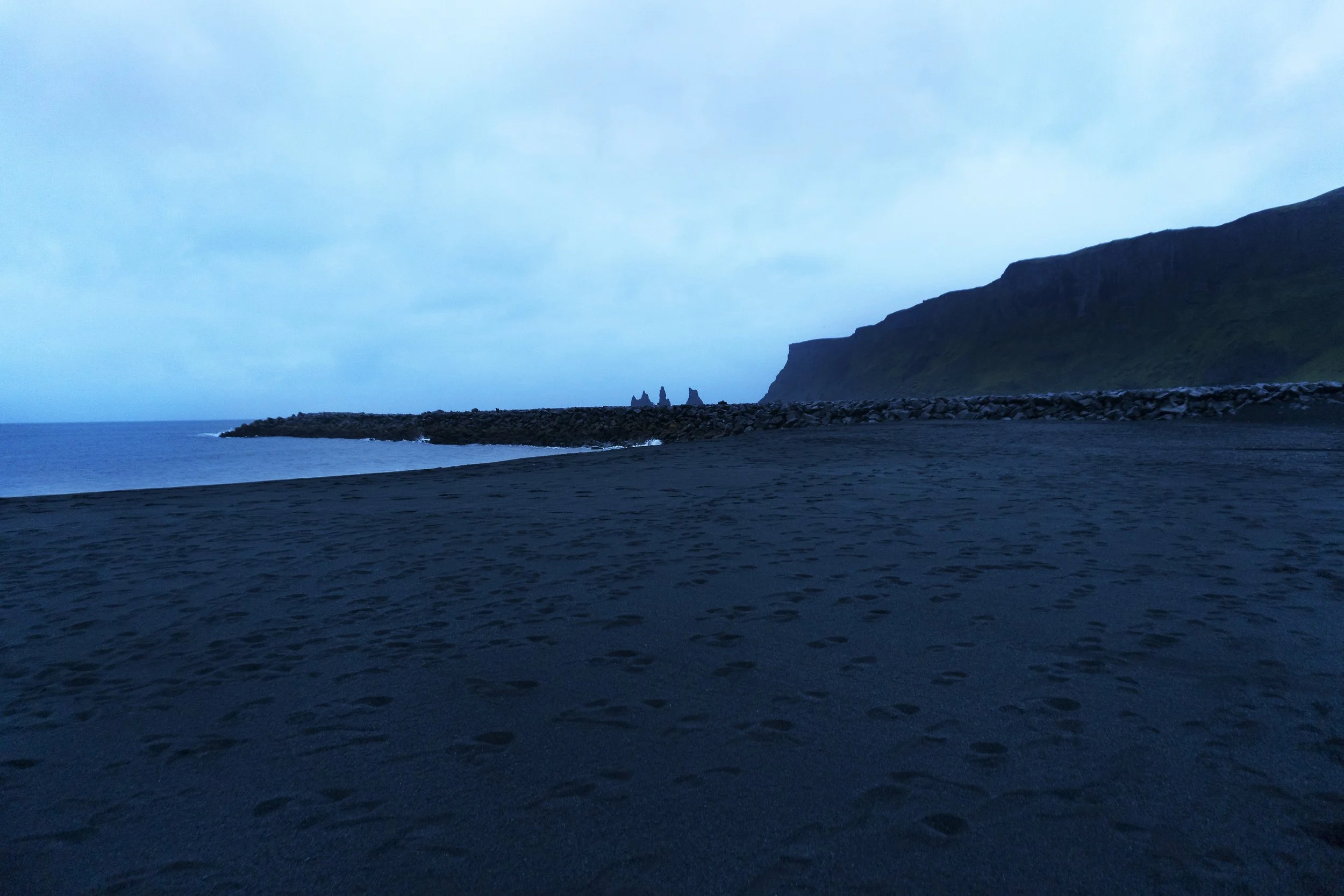 blackbeach copy.jpg