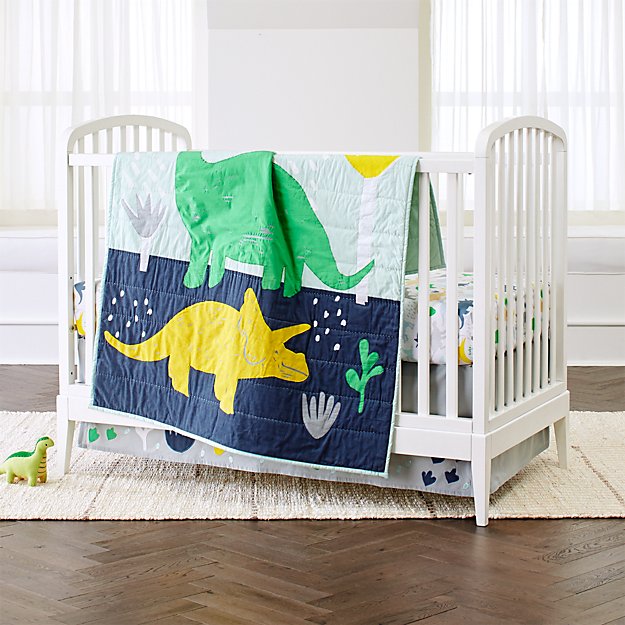 DinosaurBabyQuiltSHS18.jpeg