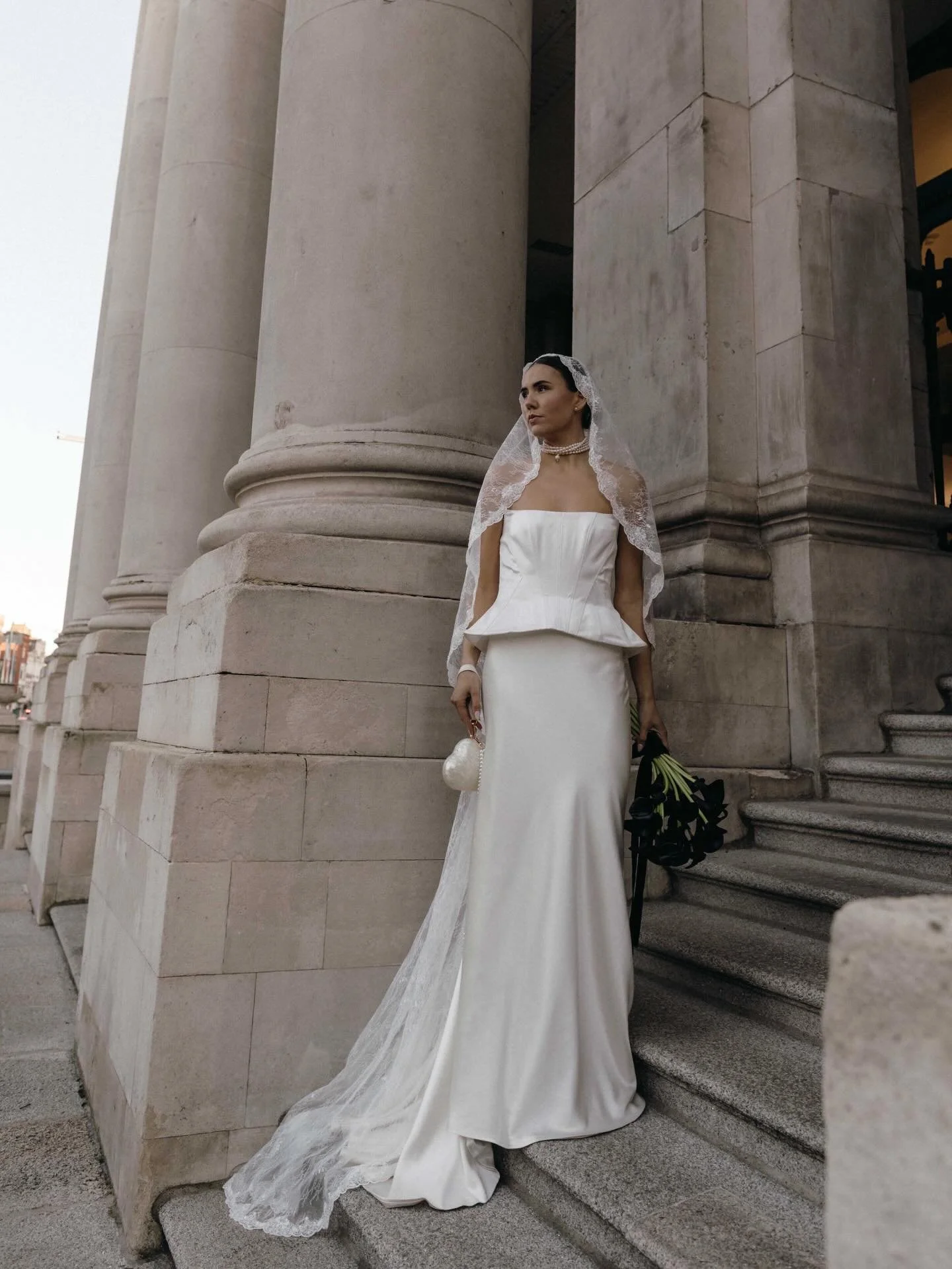 Modern City Romance - Look 2

Photography @michellepruntyphotography 
Dress @thesuitebride @preajames_bridal 
Flowers @wild_bunch_flowers 
Location @cityhalldublin 
Styling &amp; Accessories @astor.ie 
Make-up @fionaharrisonmakeup 
Film @lucynuzumwed