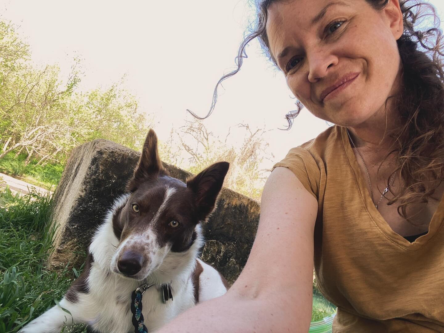 resting under a bridge + sunbathing☀️