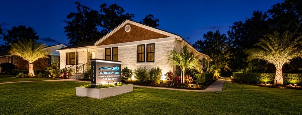 CJ Henley, DMD dental office at 3675 Hendricks Avenue in San Marco, Jacksonville, at dusk