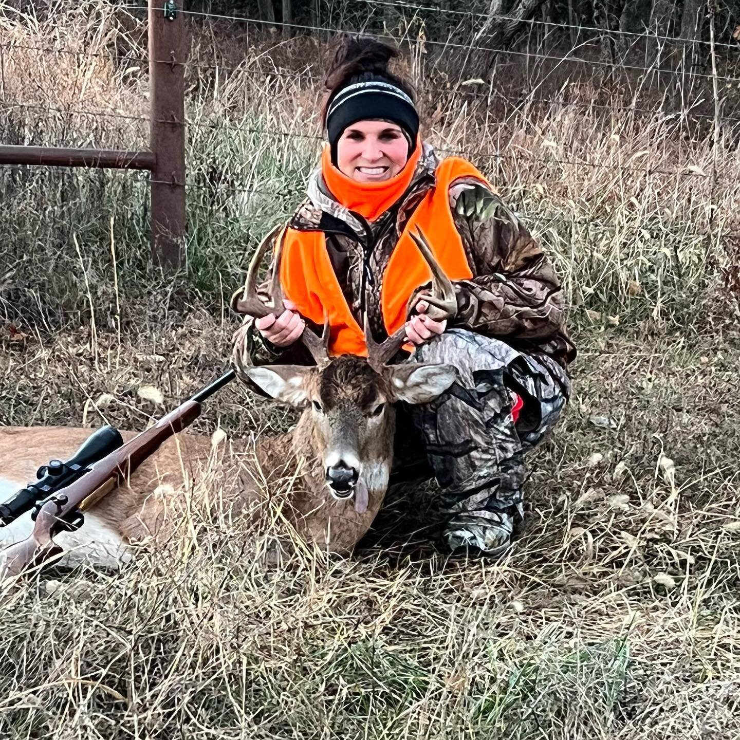 It&rsquo;s #deadweek for #deerhunting so here&rsquo;s a #flashbackfriday from last year&rsquo;s #seasontoremember!!! #Soexcited to see what this year has in store! #Godisgood #getoutdoors #fbf