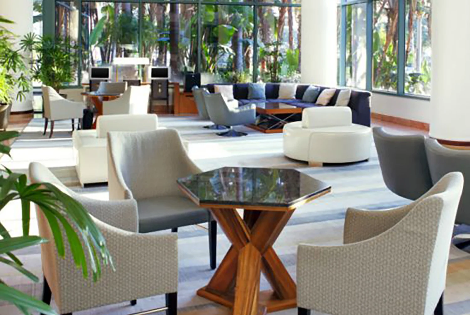 2-Lobby.jpg