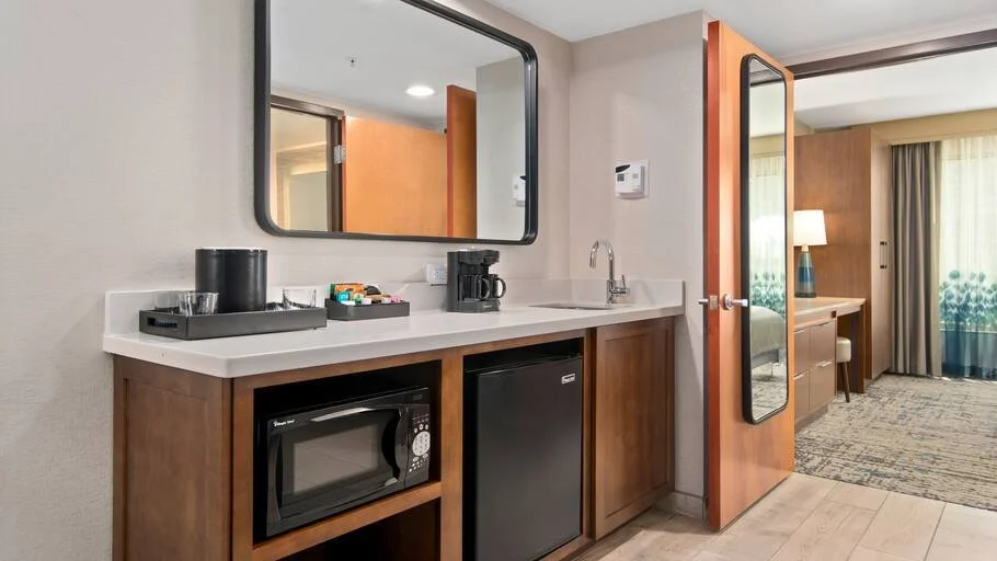 15-017-guestroom-bar.jpg